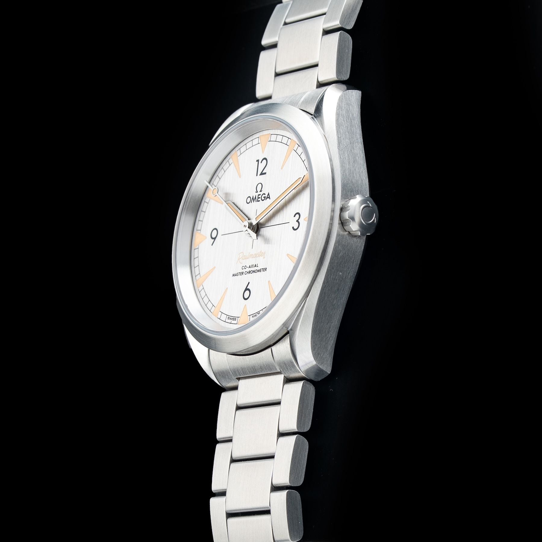 Omega 220.10.40.20.06.001 Railmaster Co-Axial Master Chronometer 40mm Grey Dial