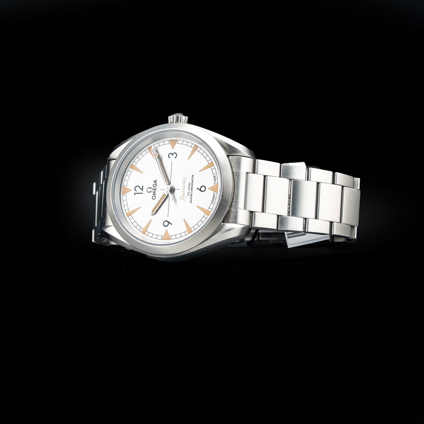 Omega 220.10.40.20.06.001 Railmaster Co-Axial Master Chronometer 40mm Grey Dial