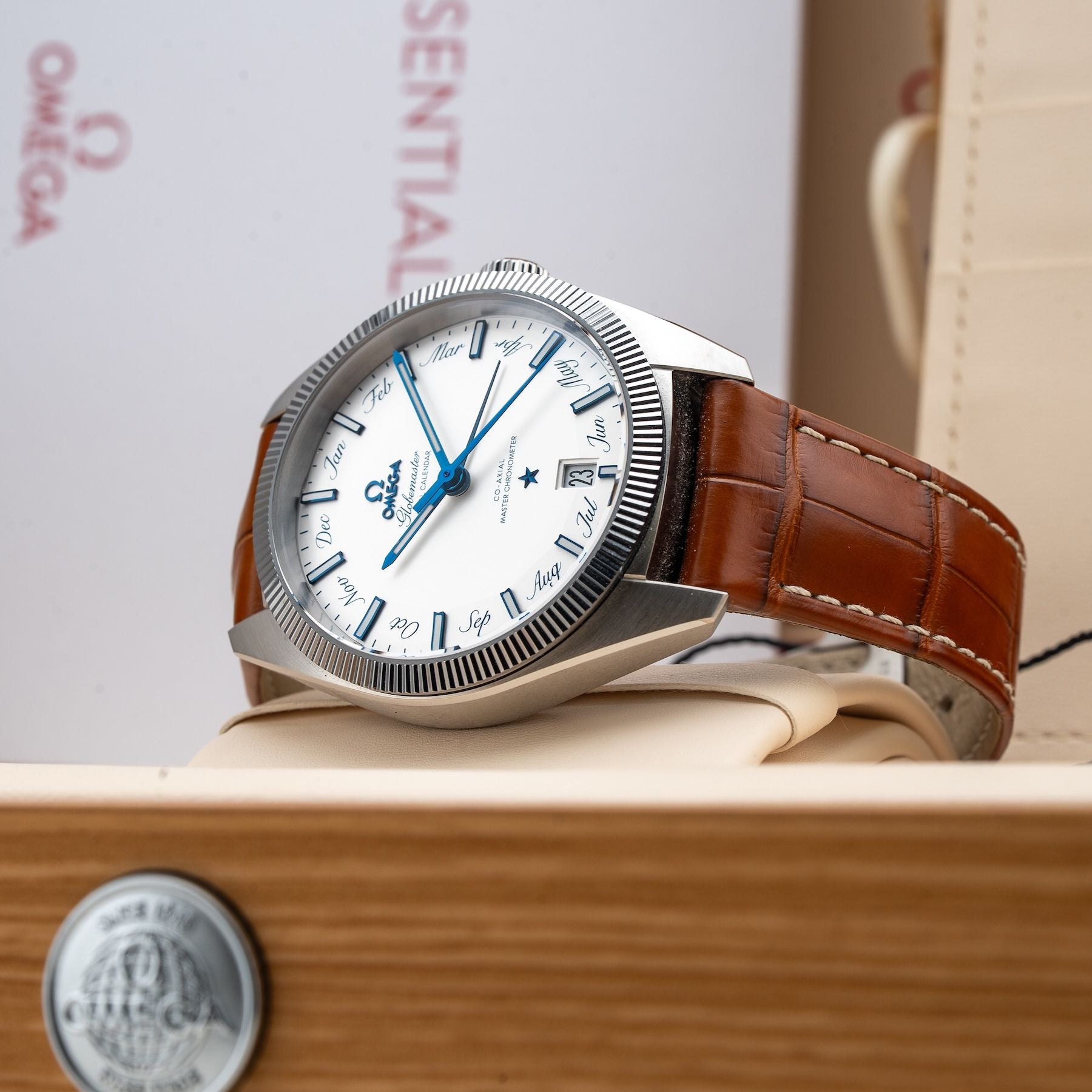 Omega 130.33.41.22.02.001 Constellation Globemaster Co-Axial Master Chronometer Annual Calendar 41mm