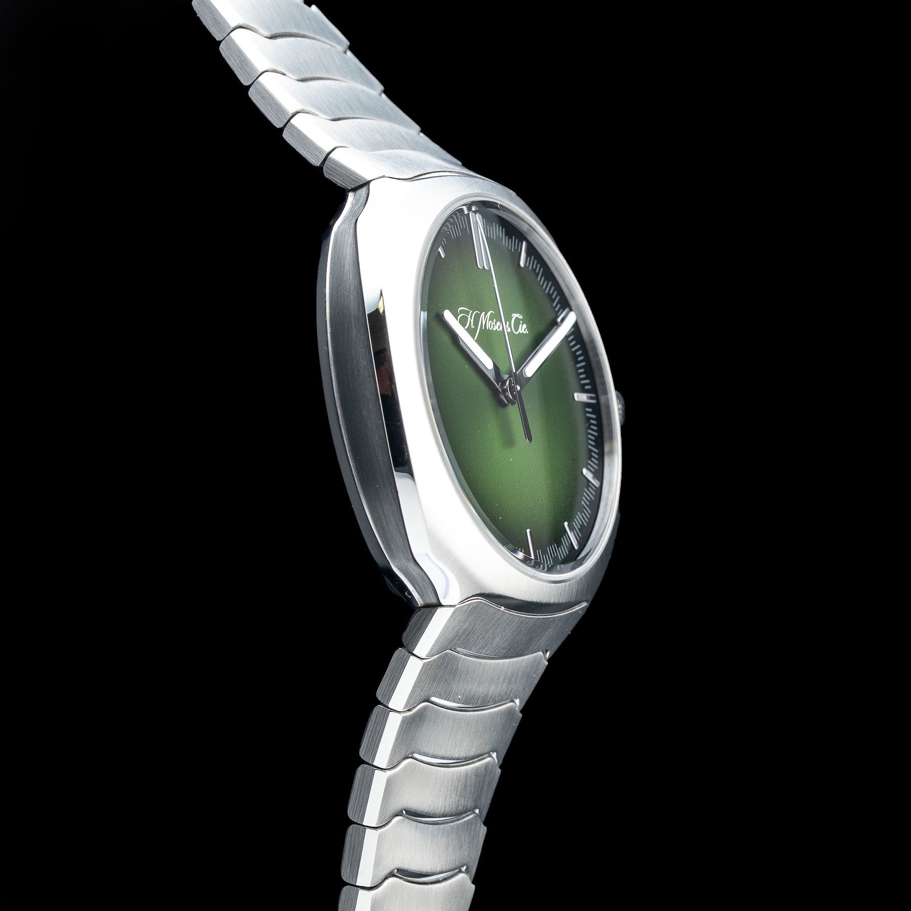 H. Moser & Cie. 6200-1200 Streamliner Centre Seconds