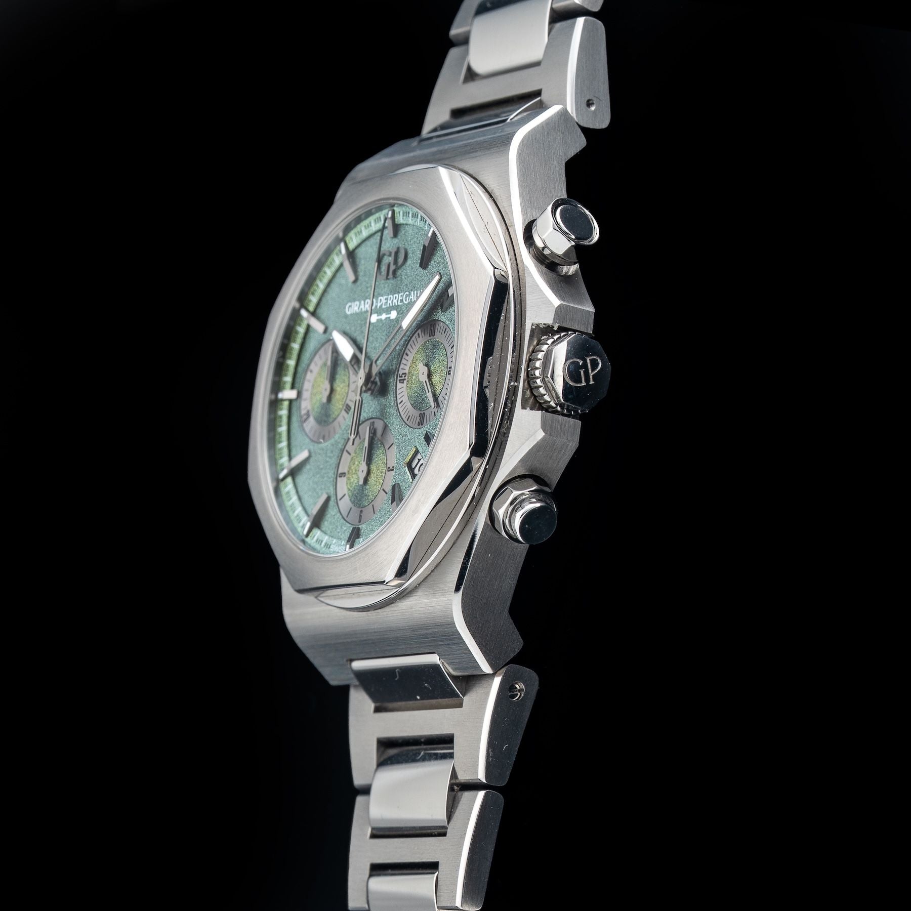 Girard Perregaux 81020-21-3398-1CM Laureato Chronograph Aston Martin Edition