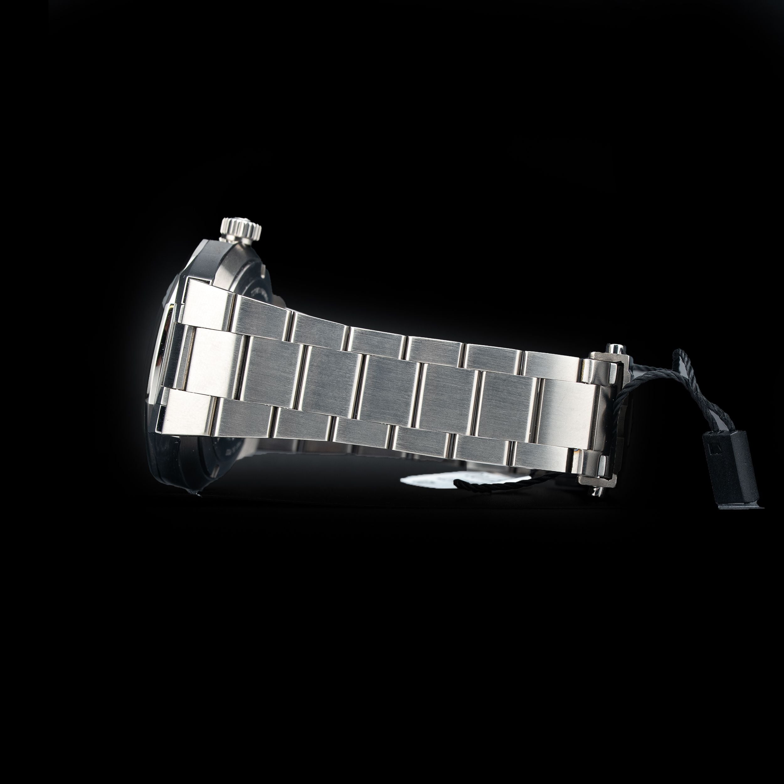 Nivada Grenchen F77 Anthracite Titanium On Bracelet 68006A77