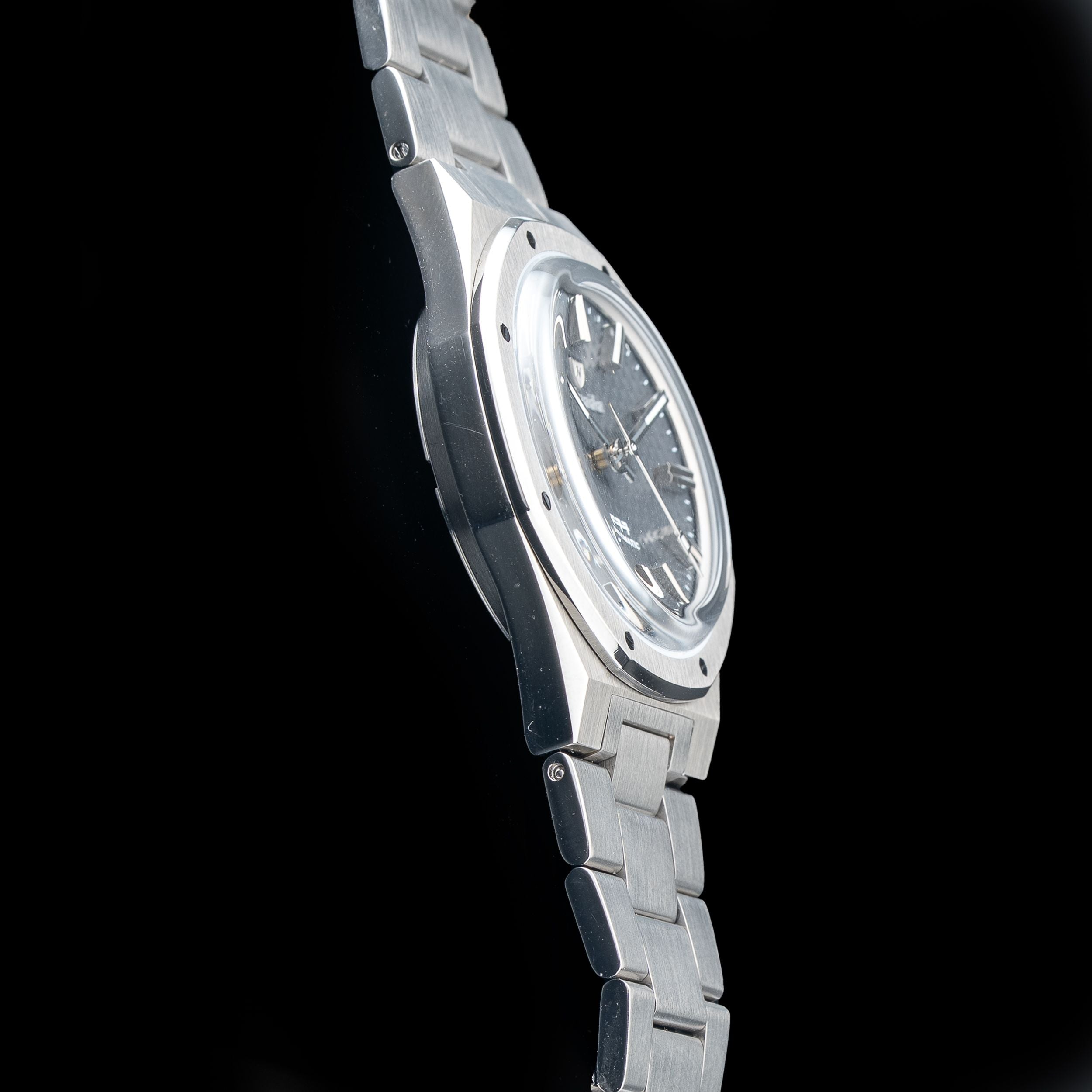 Nivada Grenchen F77 Anthracite Titanium On Bracelet 68006A77