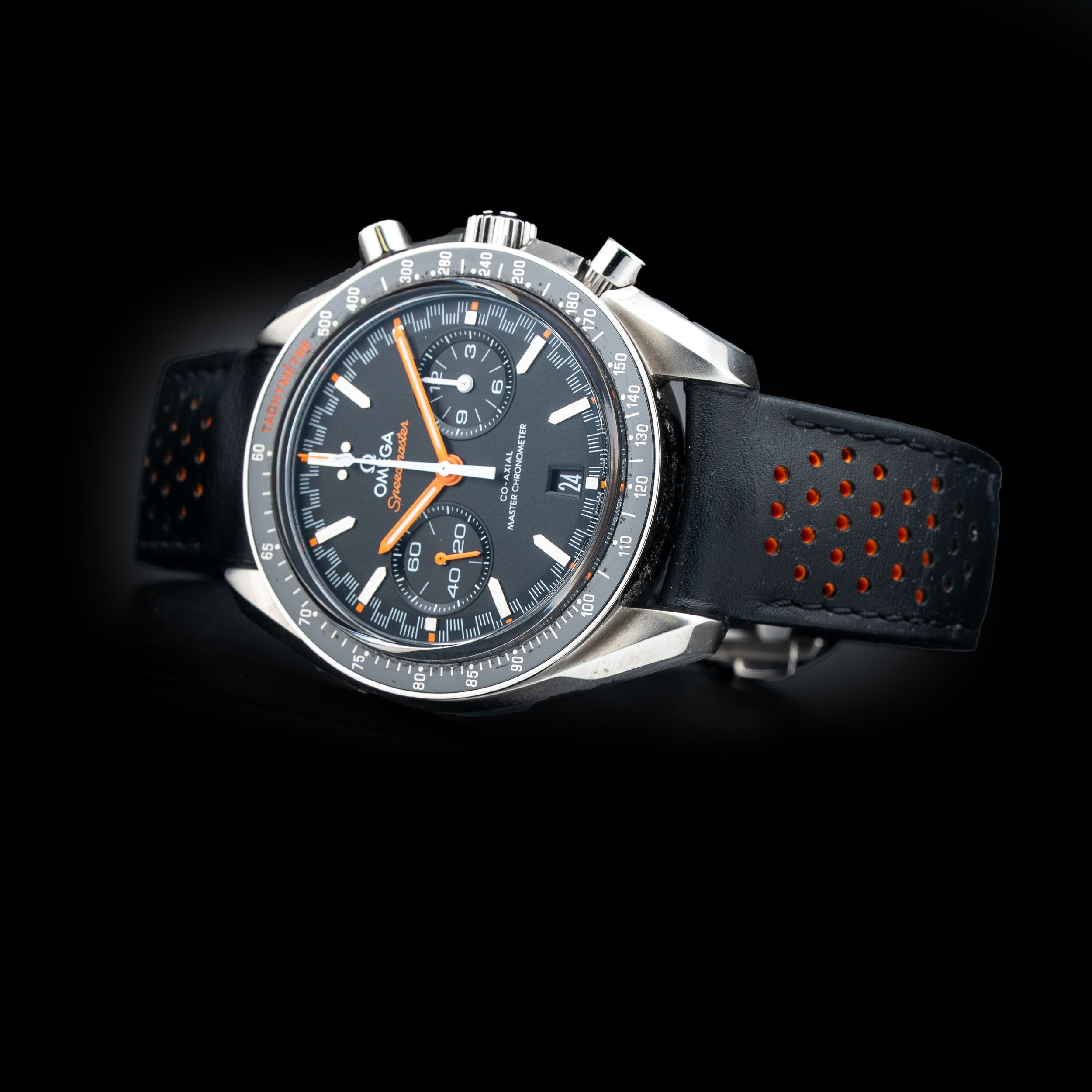 Omega Speedmaster Racing 329.32.44.51.01.001