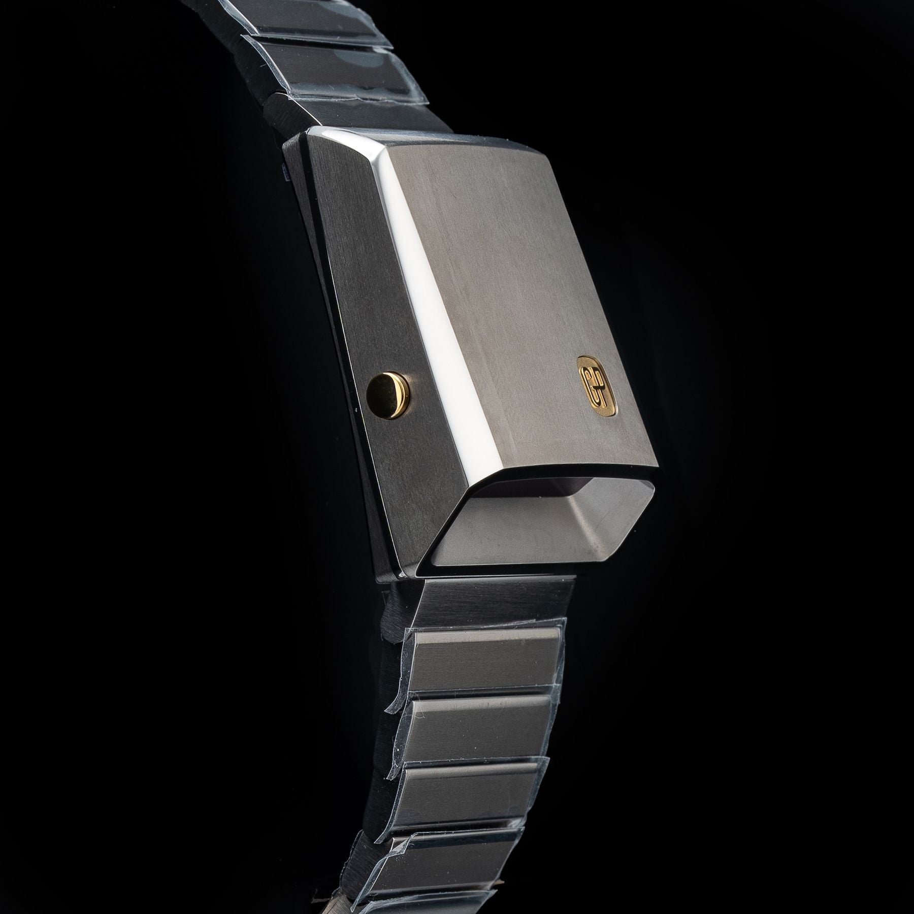 Girard Perregaux Casquette 2.0 Titanium & Gold 39800-21-3199-6CM