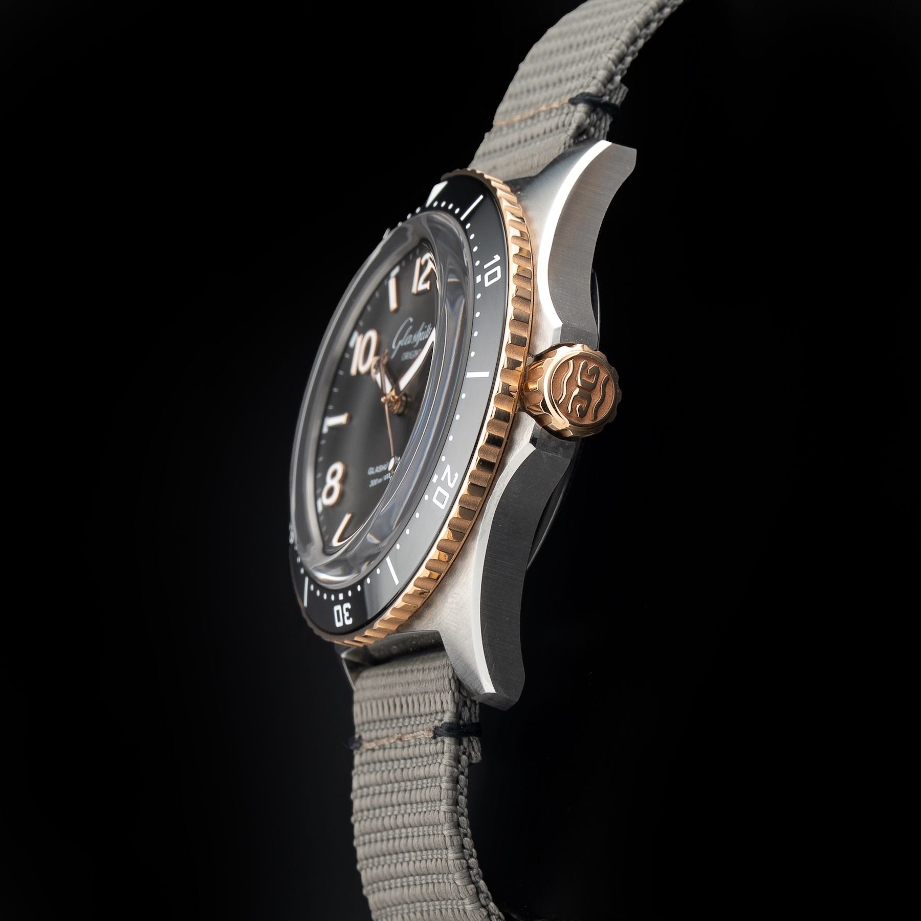 Glashütte Original 1-36-13-04-91-34 SeaQ Panorama Date Steel And Gold