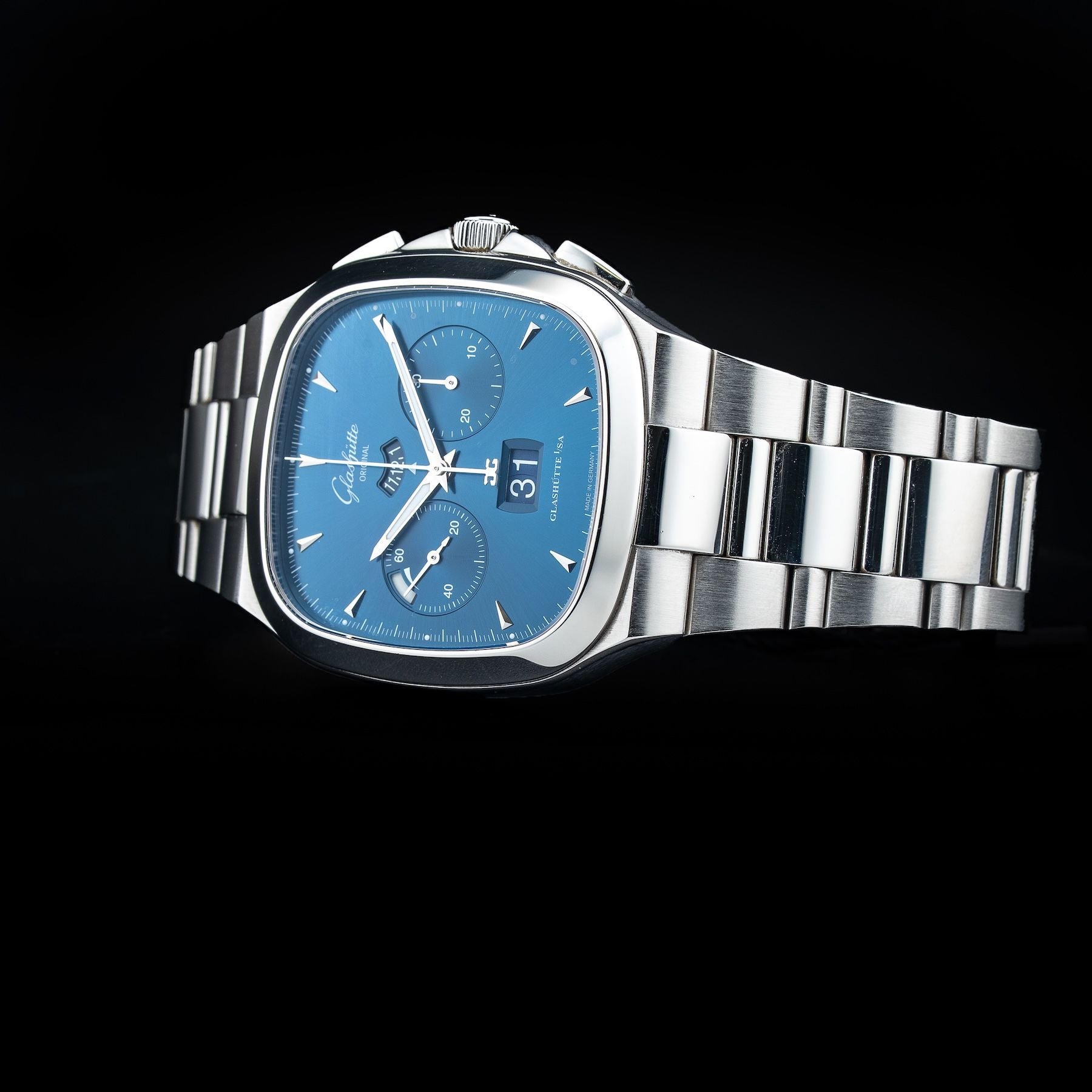 Glashütte Original Seventies Chronograph Panorama Date 1-37-02-08-02-70