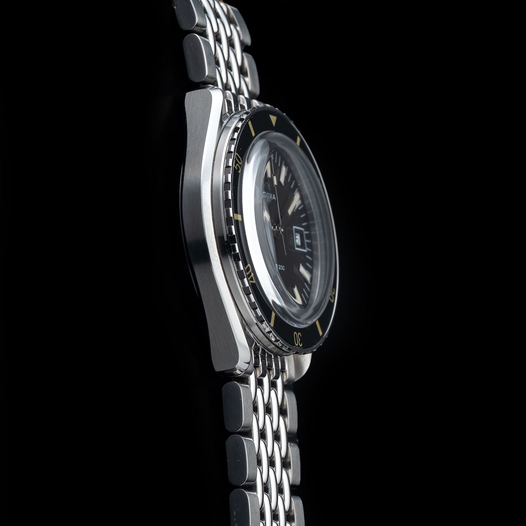 DOXA SUB 200 Sharkhunter 799.10.101.10