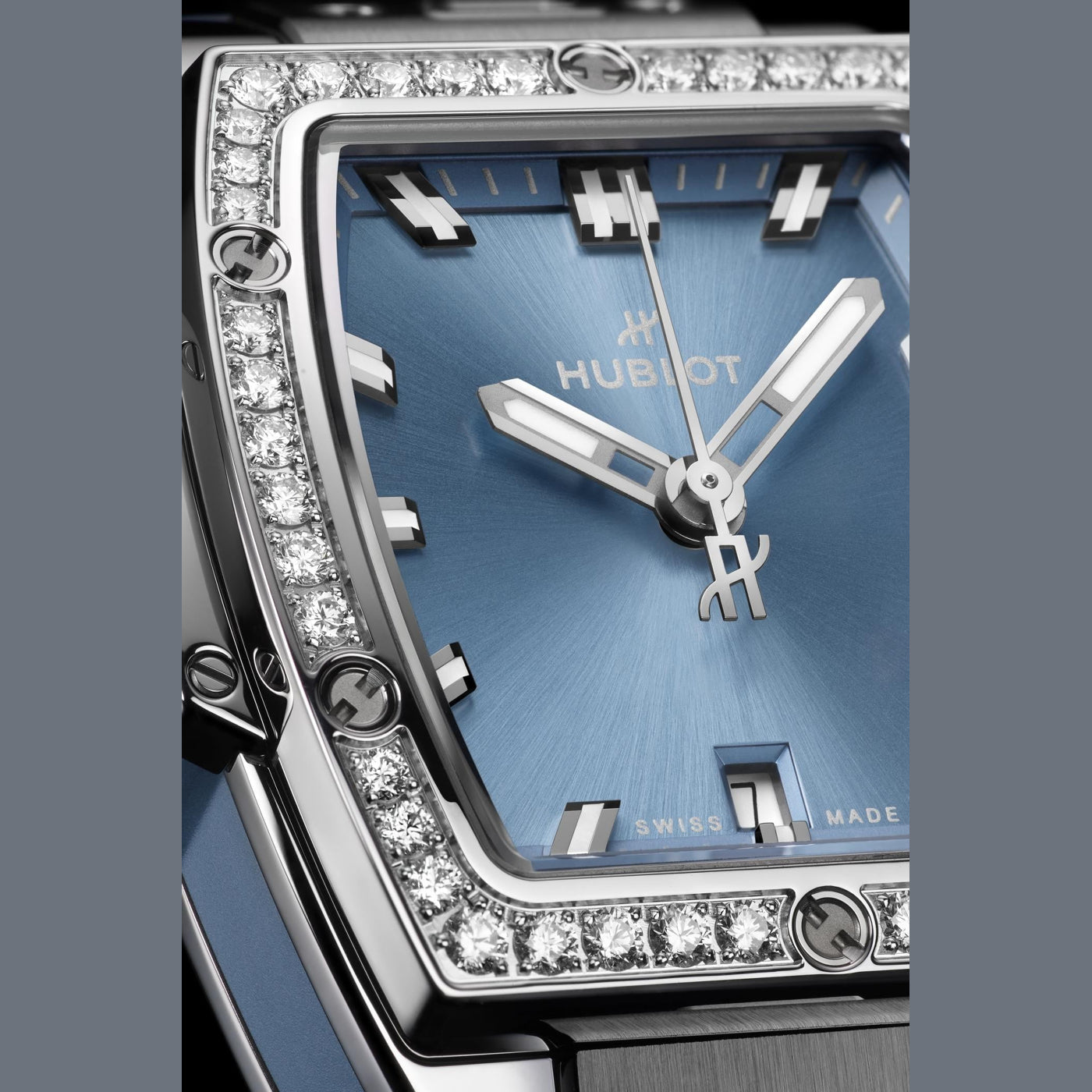 Hublot Spirit of Big Bang Steel Coal Blue Diamonds 32mm 682.SX.717B.RX.1204