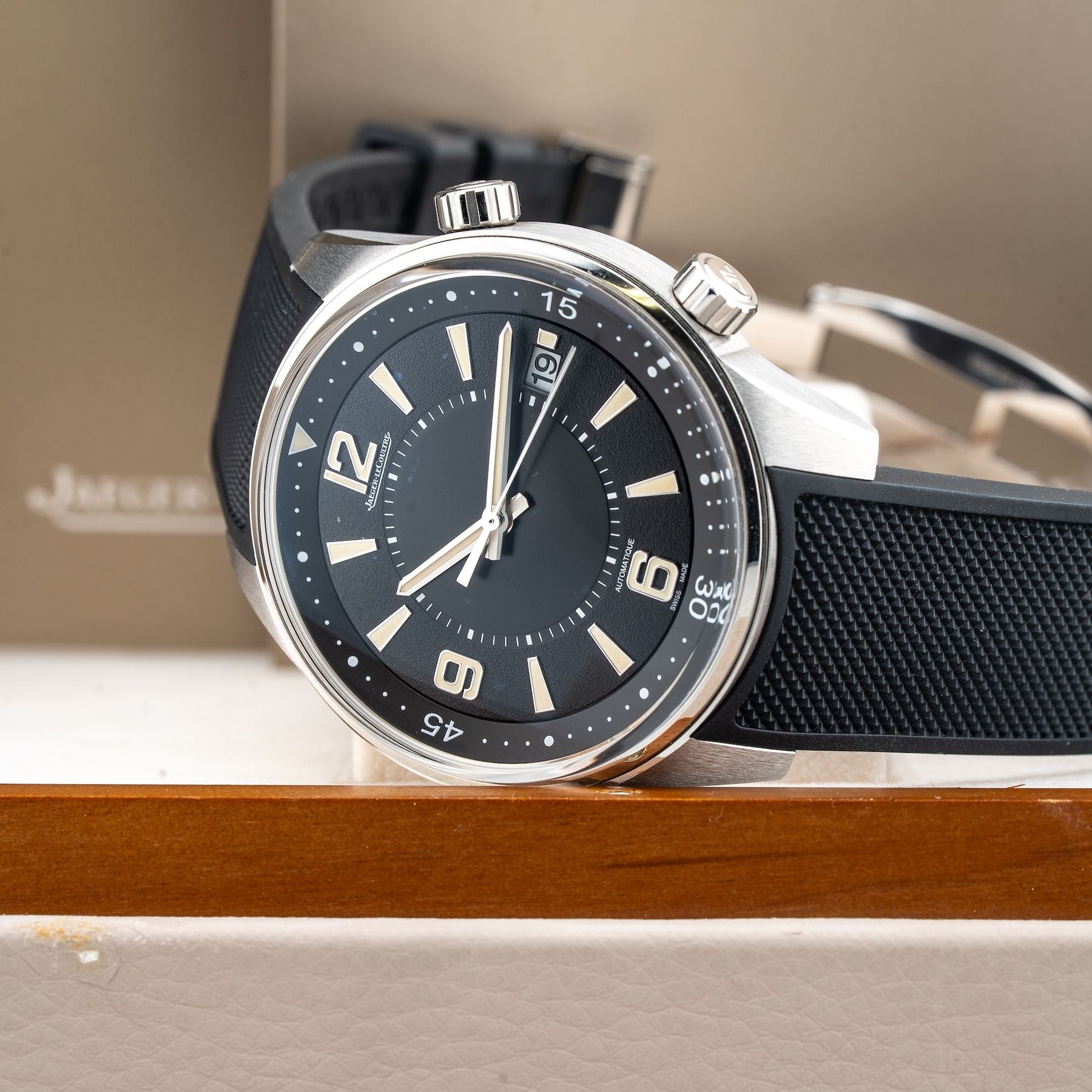 Jaeger LeCoultre Polaris Date Automatic Black Dial Men's Rubber Watch Q9068670