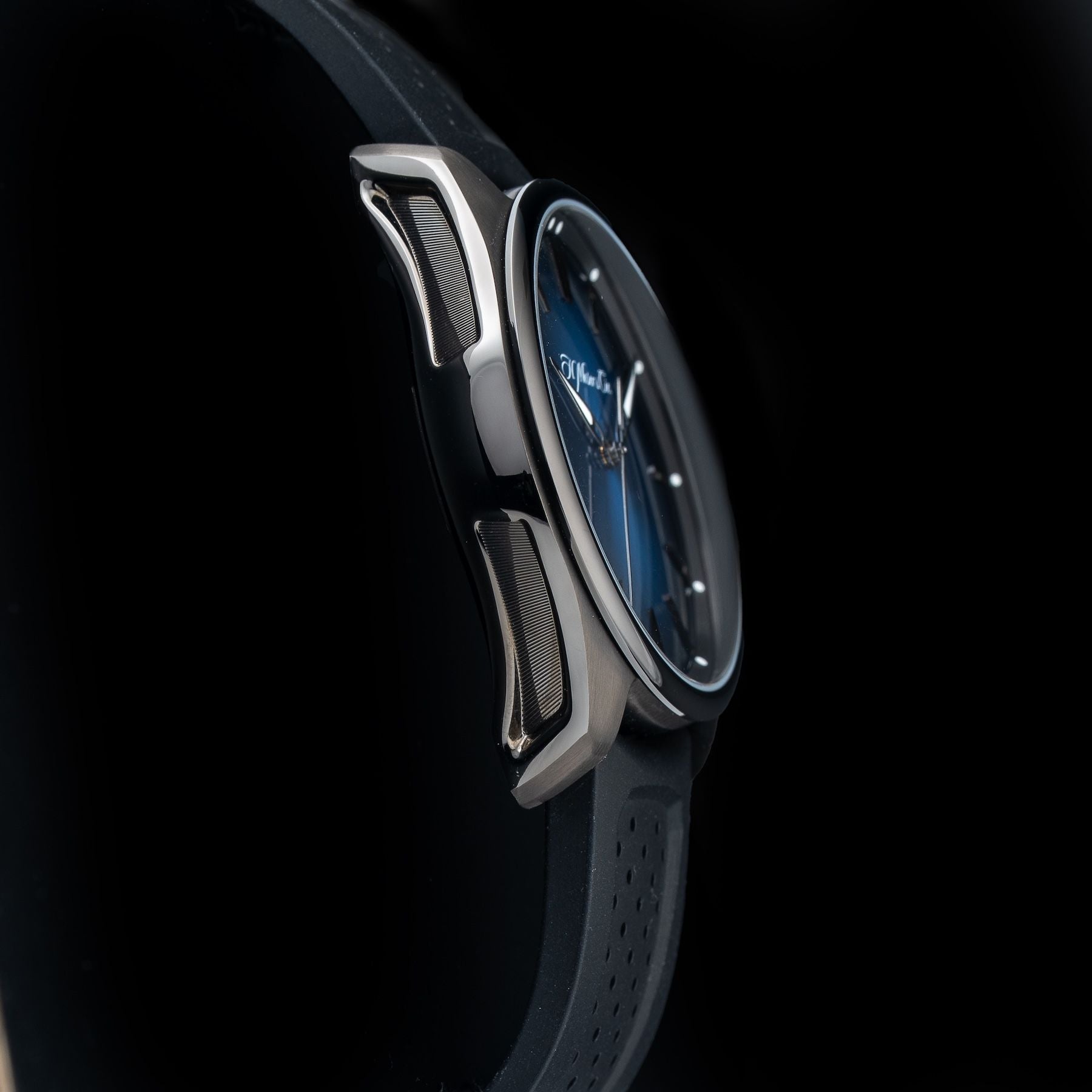 H. Moser & Cie. Pioneer Centre Seconds Funky Blue Black Edition 3200-1205