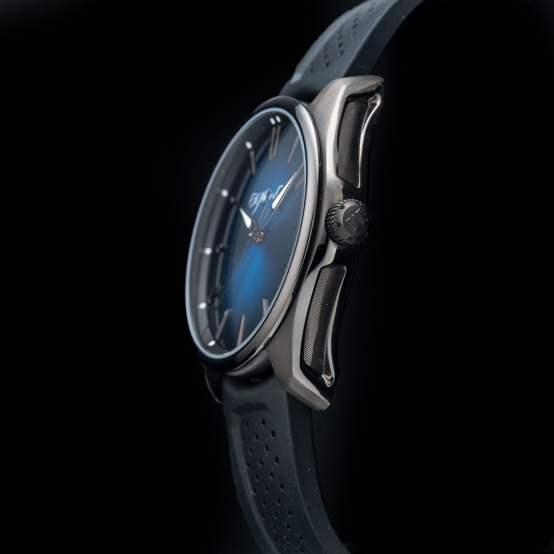 H. Moser & Cie. Pioneer Centre Seconds Funky Blue Black Edition 3200-1205