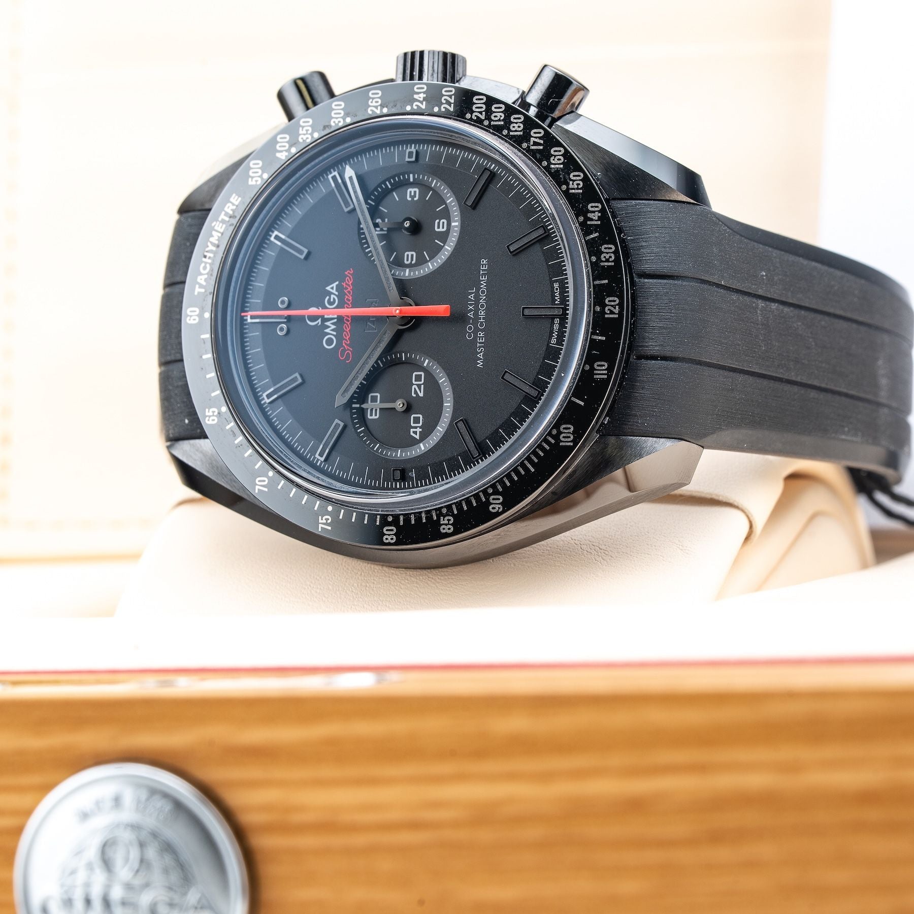 Omega Speedmaster Dark Side Of The Moon 310.92.44.51.01.001