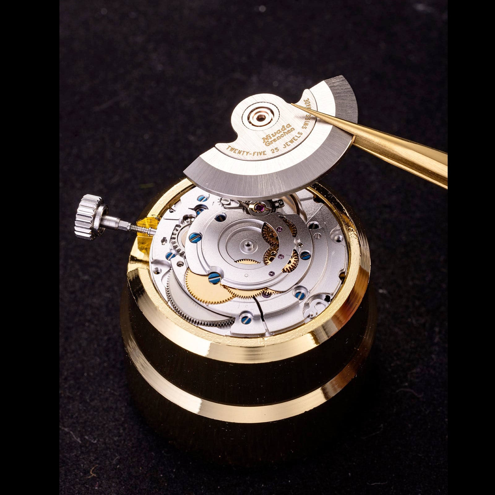 Nivada Grenchen F77 Meteorite MK2 38mm 68049A77
