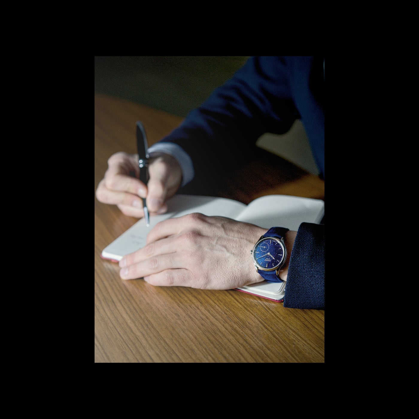 Czapek Promenade Midnight Pearl On Bracelet