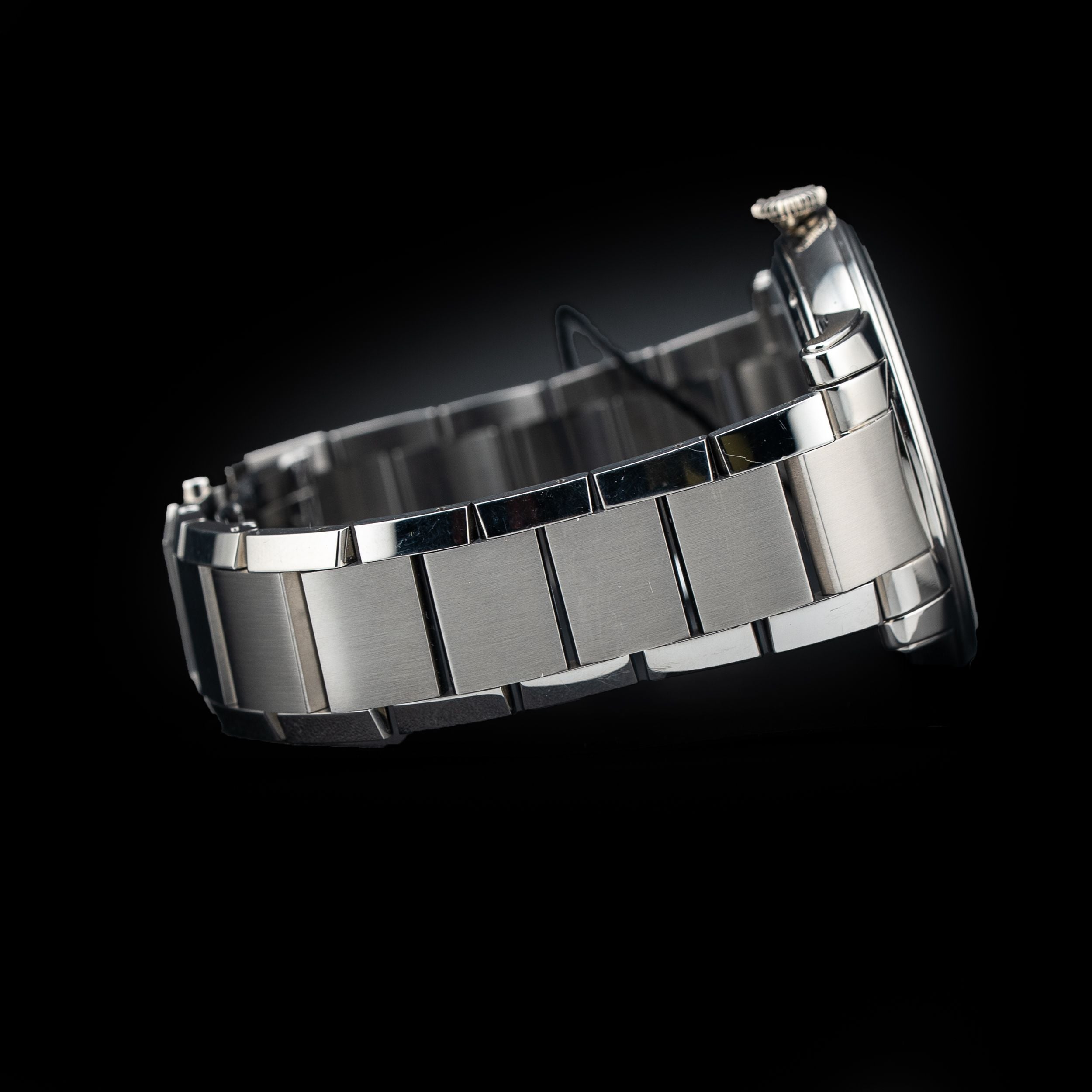 Arnold & Son Nebula 41.5mm on Bracelet 1NEAS.U02A.S134D