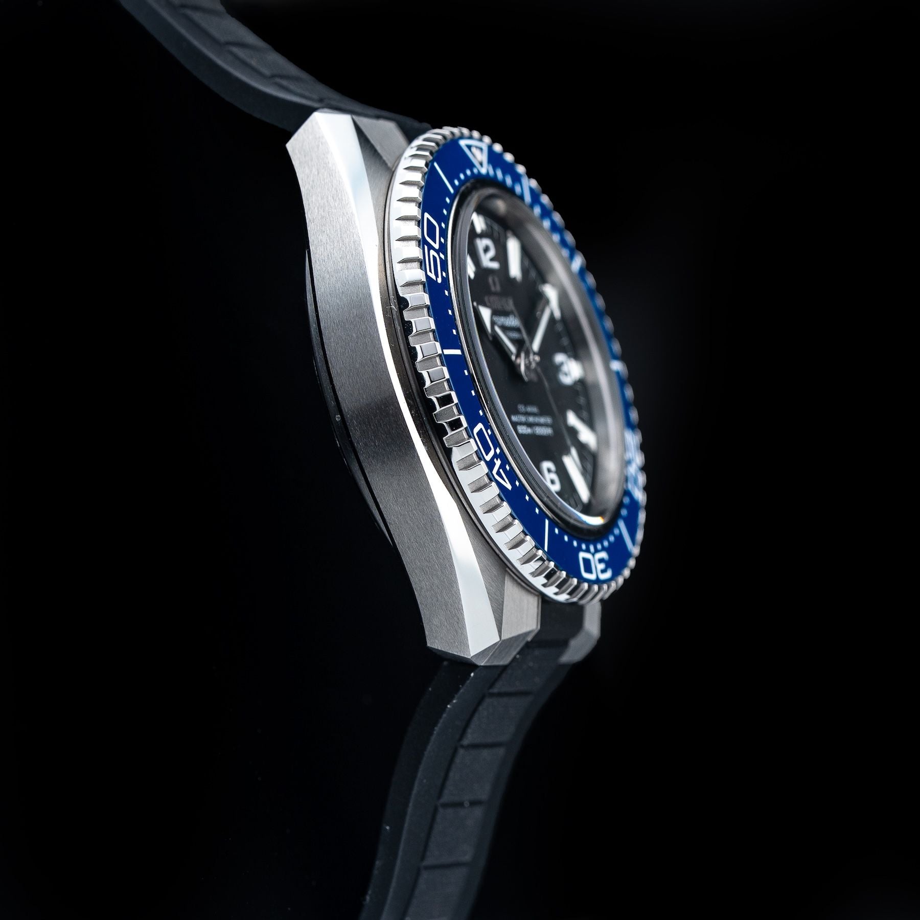 Omega 217.32.42.21.01.002 Seamaster Planet Ocean 600M