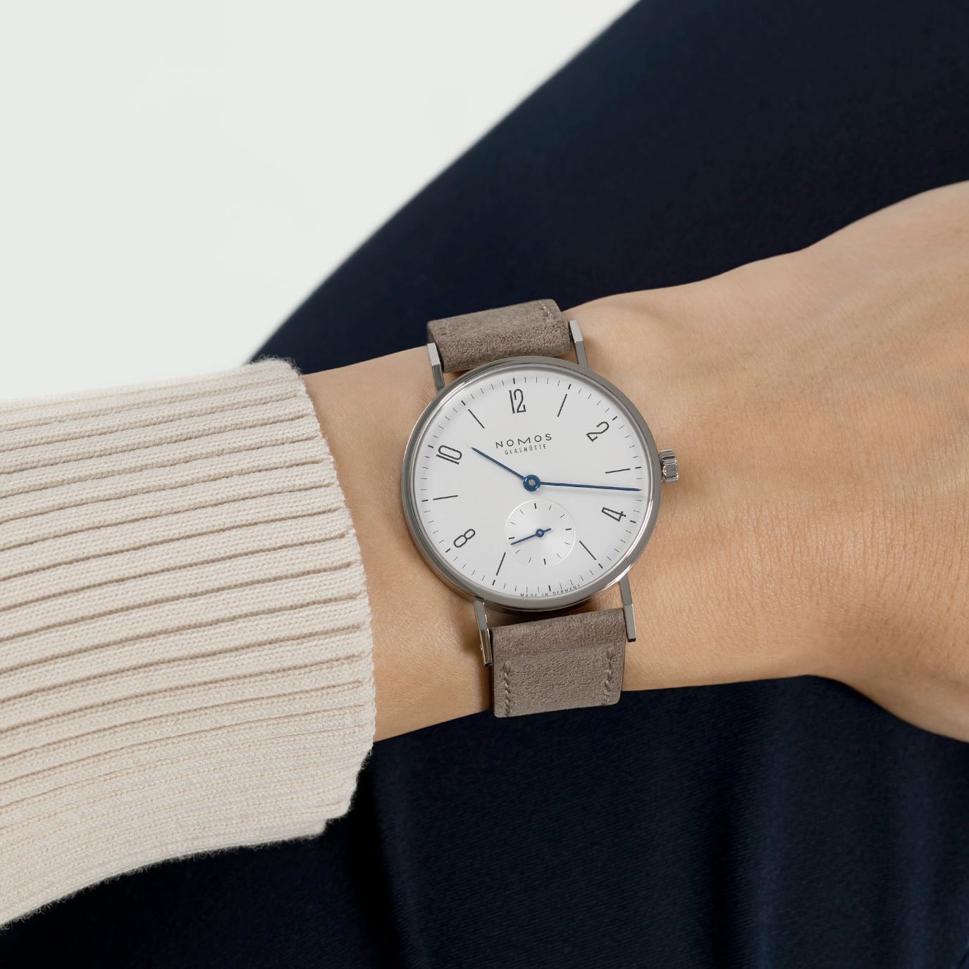 NOMOS Glashütte Tangente 33 Sapphire Caseback