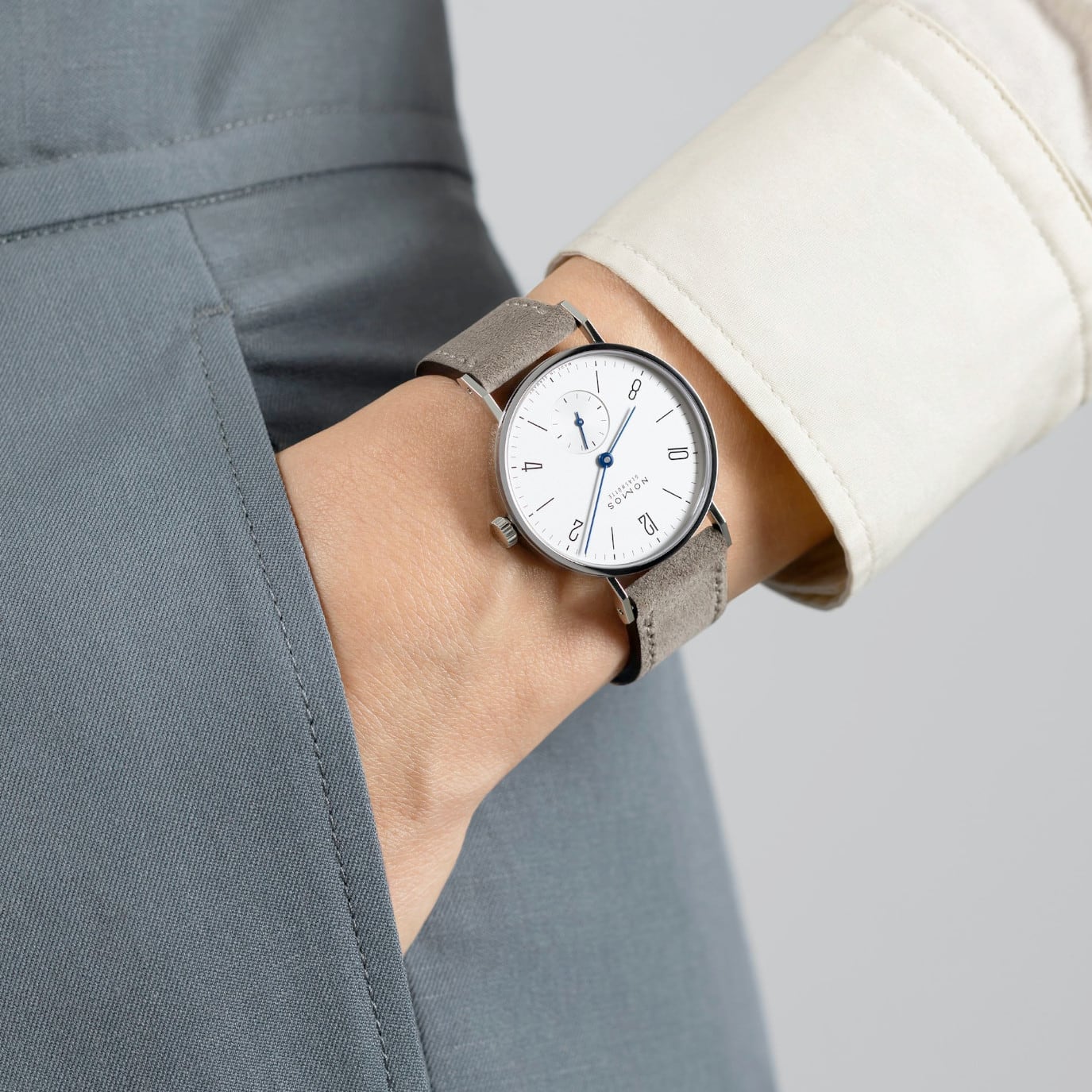 NOMOS Glashütte Tangente 33 Sapphire Caseback
