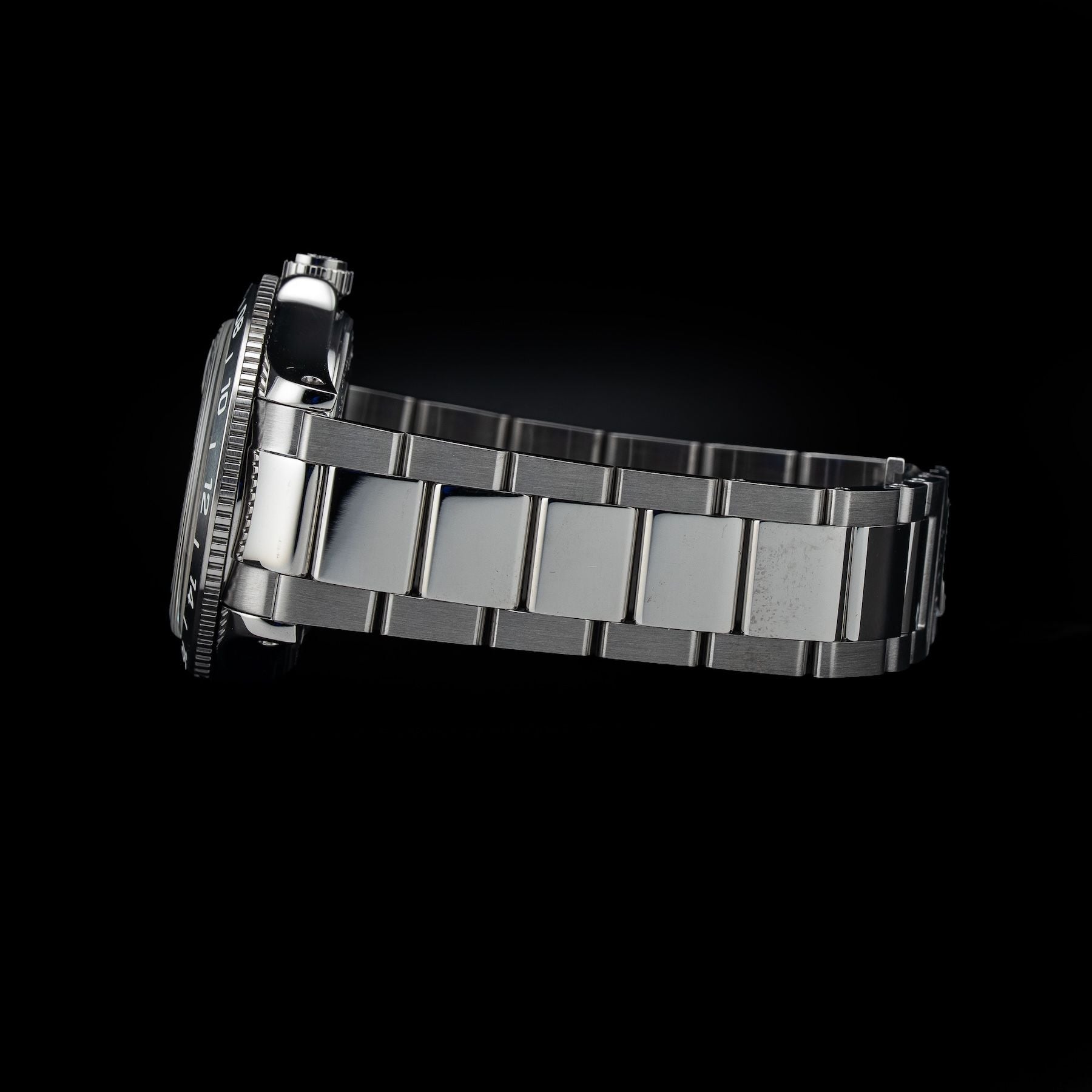 Ball Engineer III Outlier 40mm White Dial DG9000B-S1C-WH