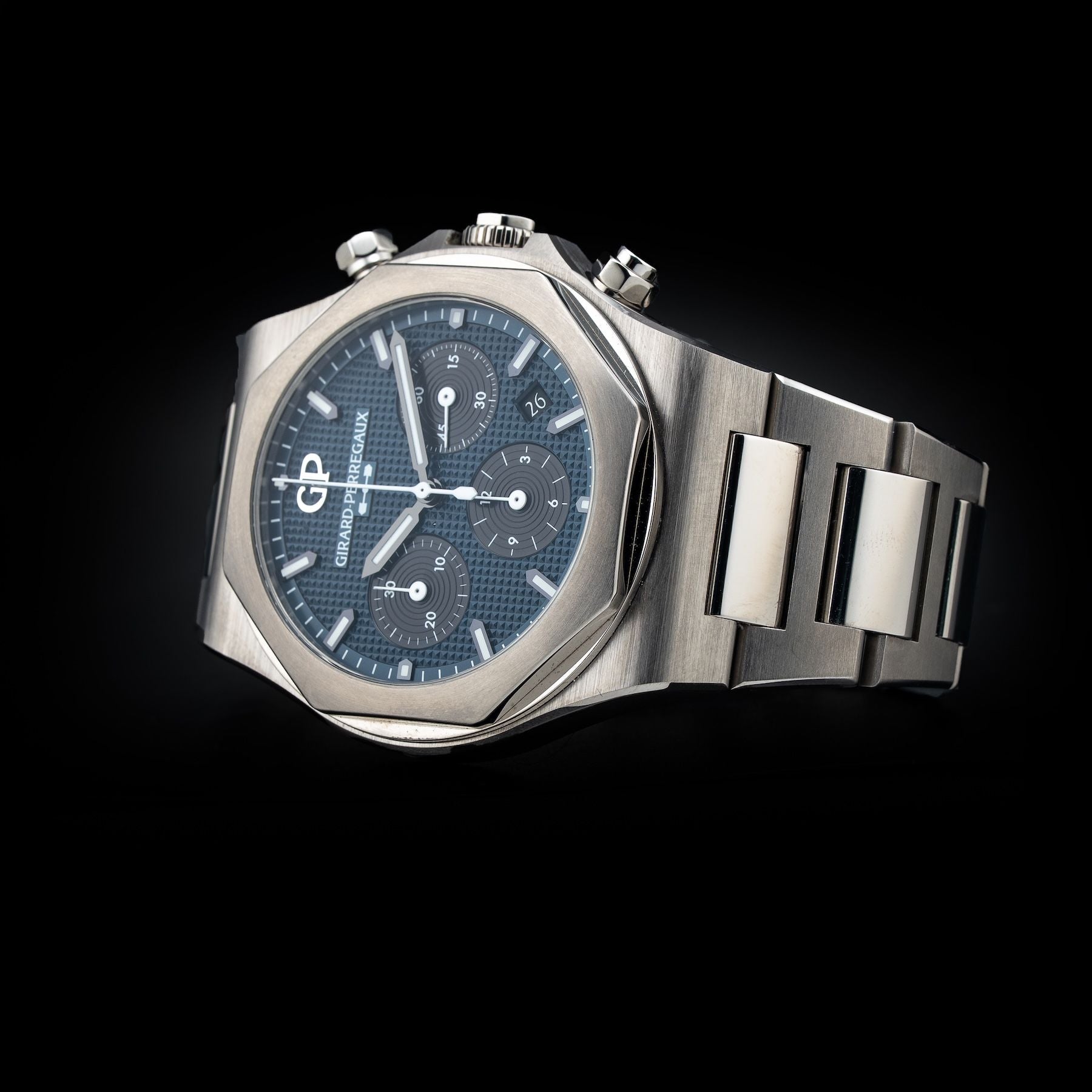 Girard Perregaux Laureato Chronograph Aiiro 81020-21-3311-1GM