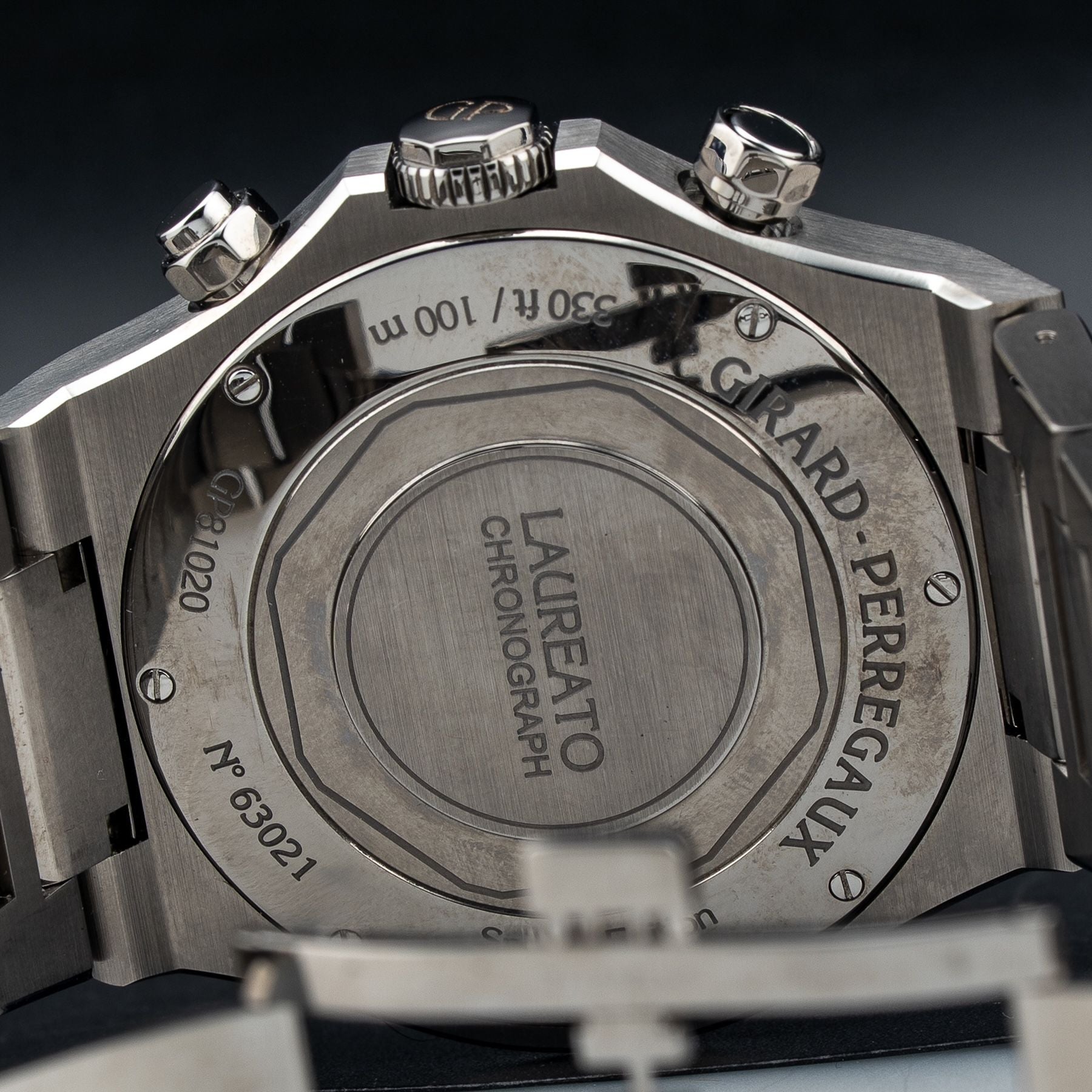 Girard Perregaux Laureato Chronograph Aiiro 81020-21-3311-1GM