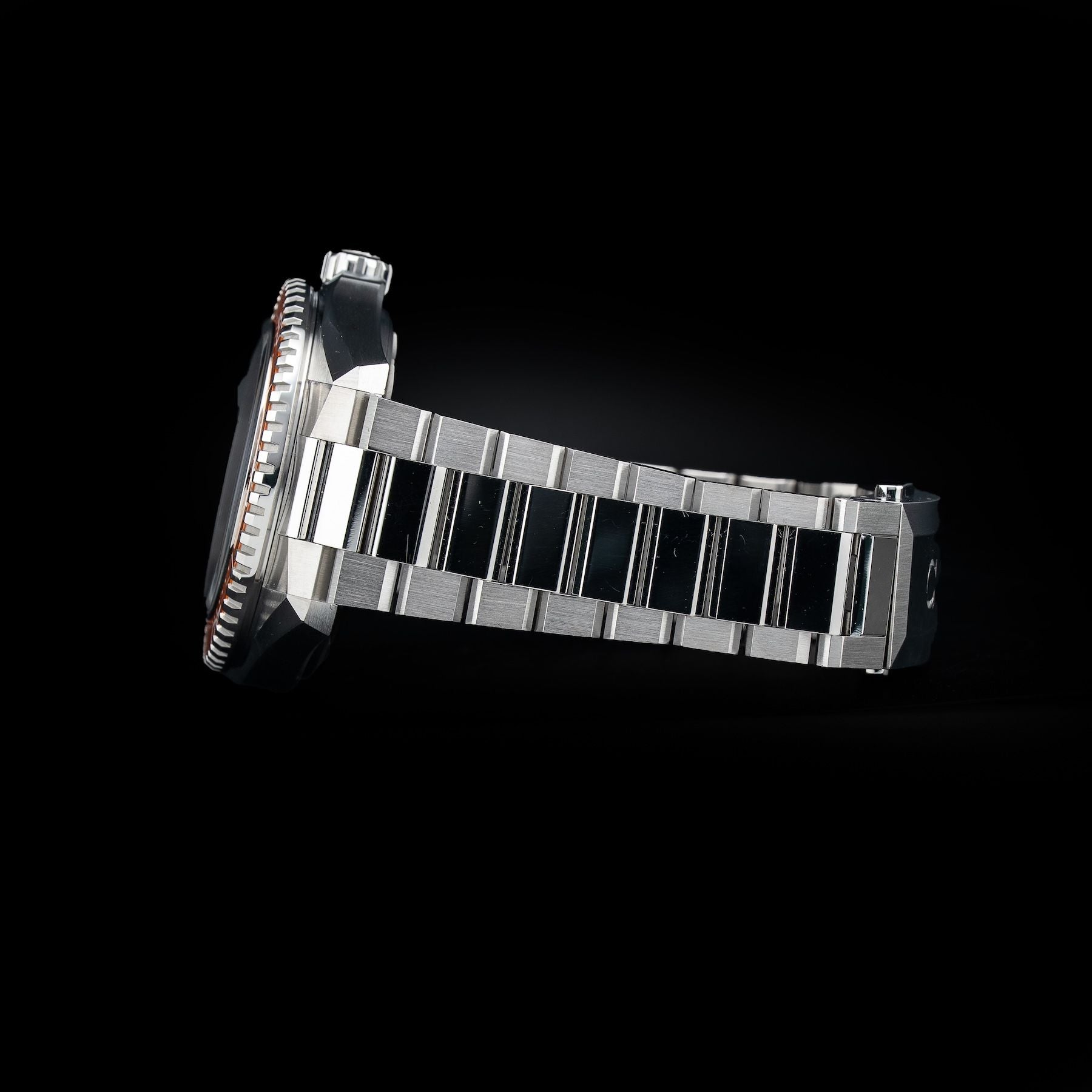 Omega Seamaster Planet Ocean 600M 217.30.42.21.01.003