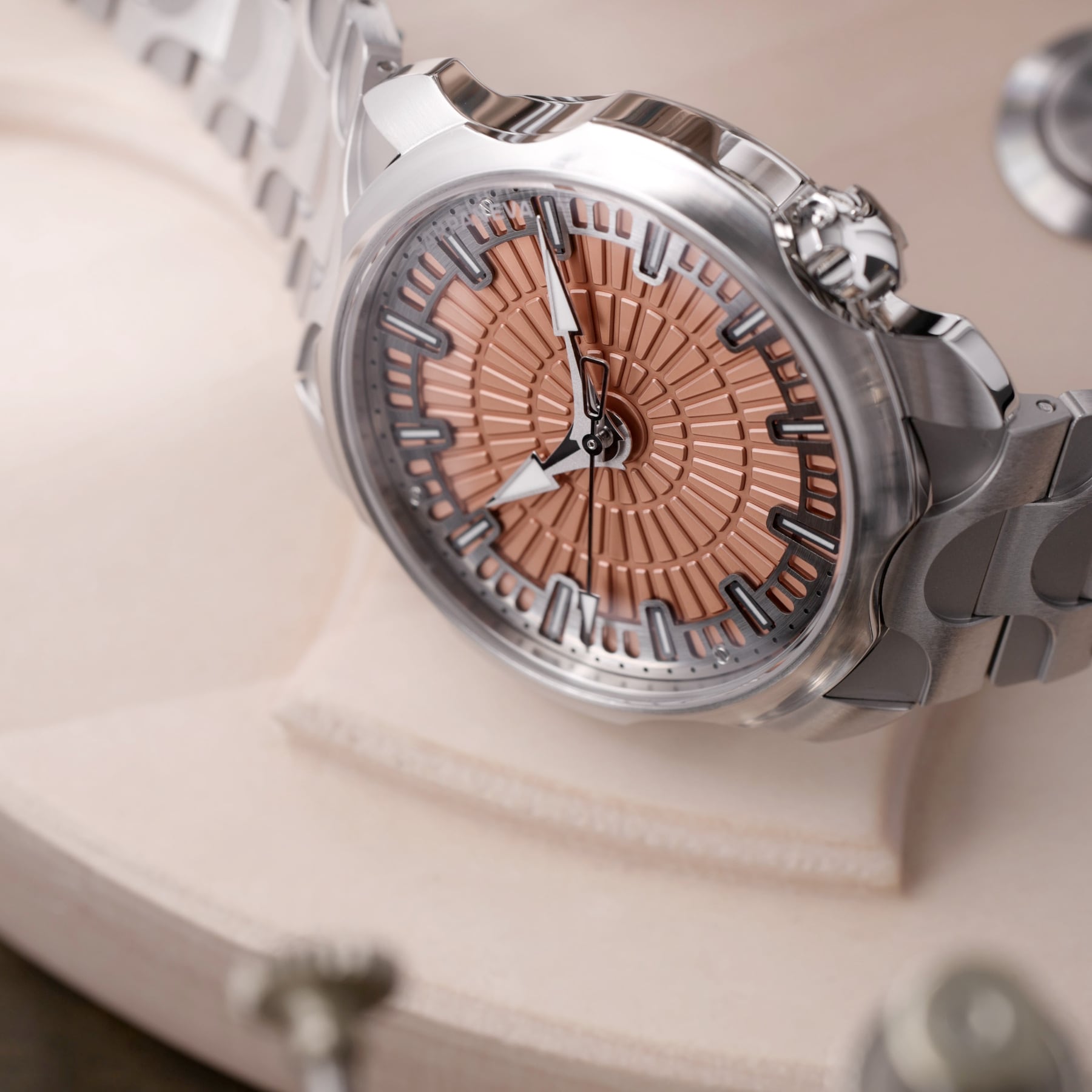Sarpaneva Super1.2 Salmon on Bracelet