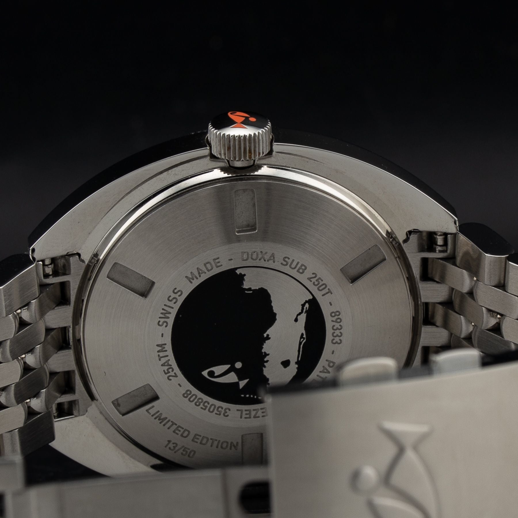 DOXA SUB 250T GMT Afterglow Limited Edition 855.10.061.10-SE11