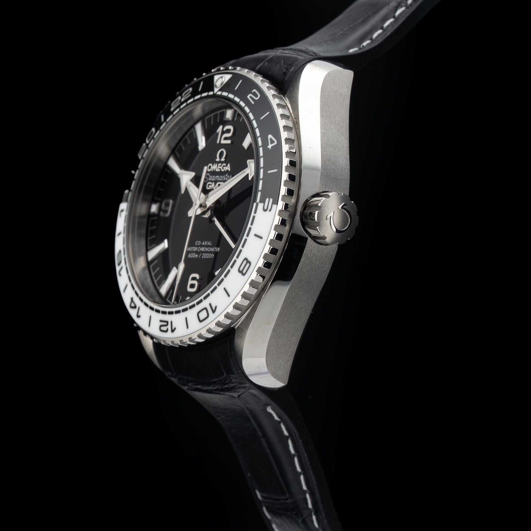 Omega Planet Ocean 600m co-axial Master Chronometer GMT 215.33.44.22.01.001