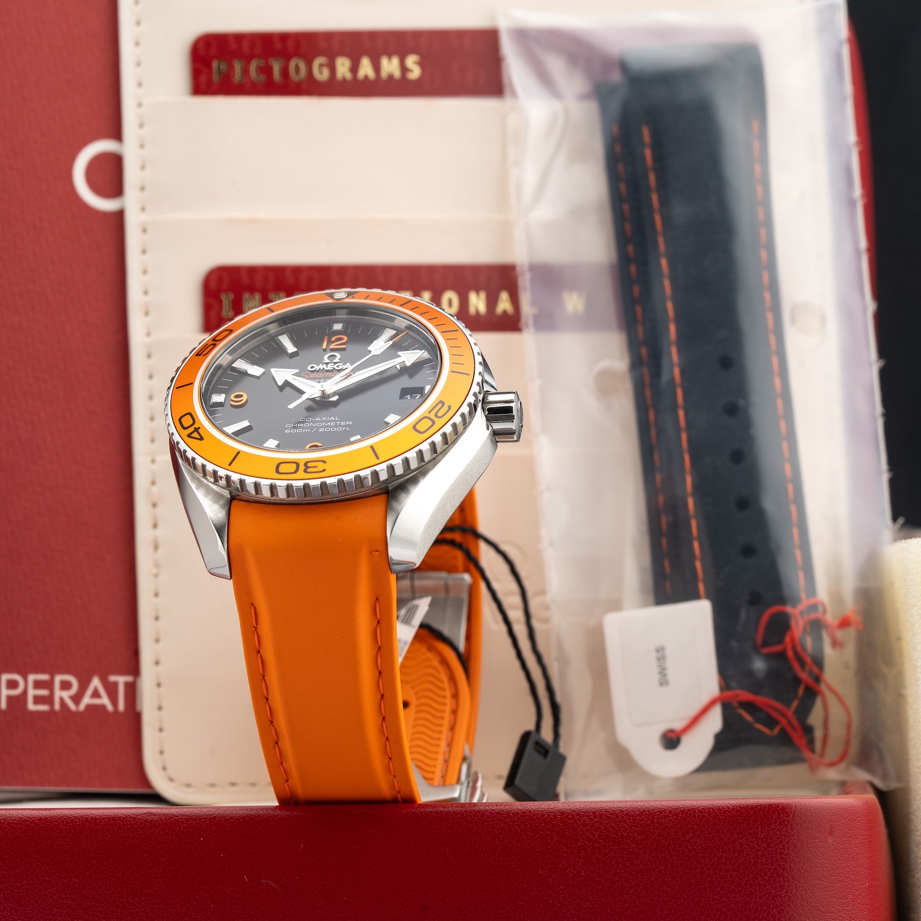 Omega Seamaster Planet Ocean 232.32.42.21.01.001