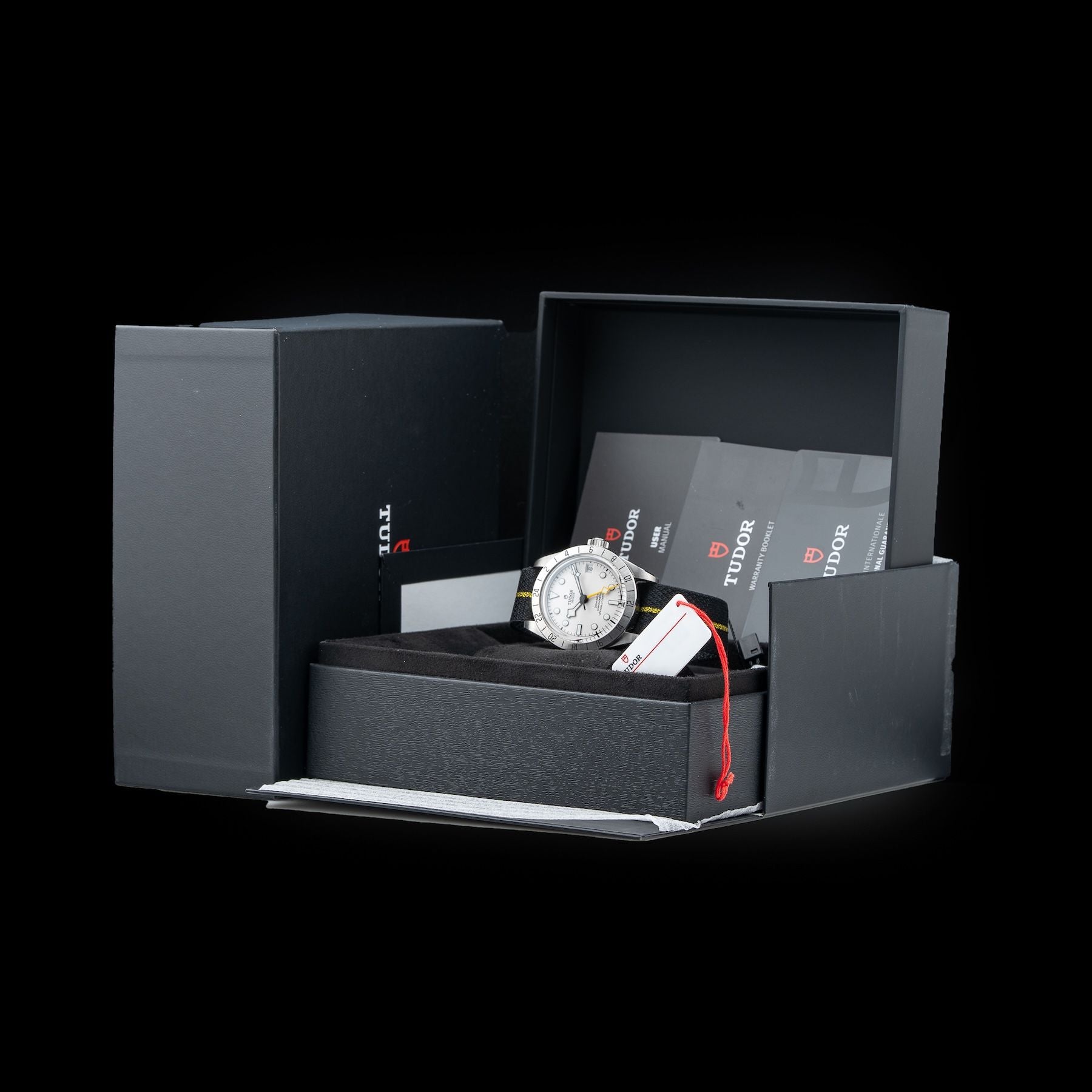 TUDOR Black Bay Pro M79470-0005
