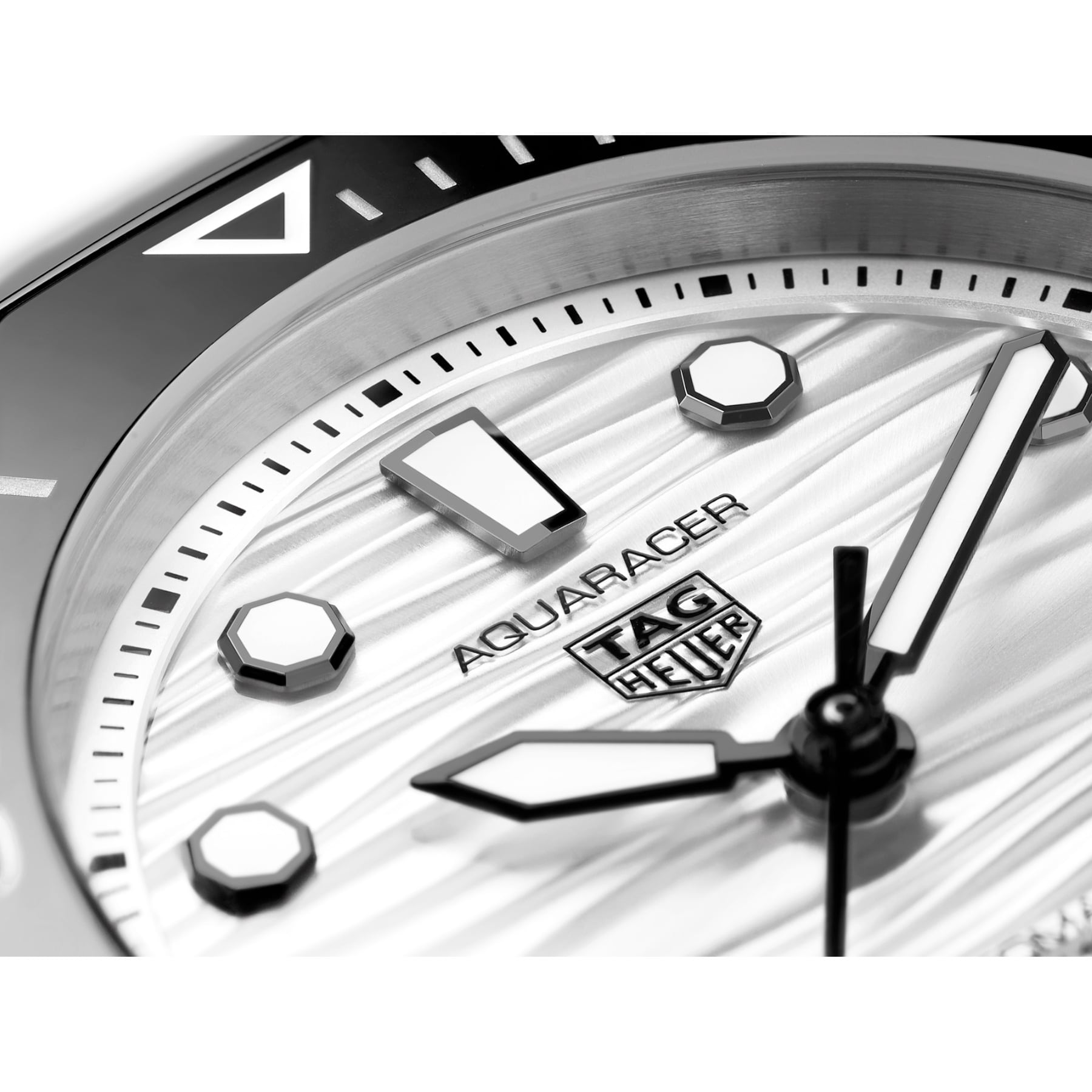 TAG Heuer Aquaracer Professional 300 Date