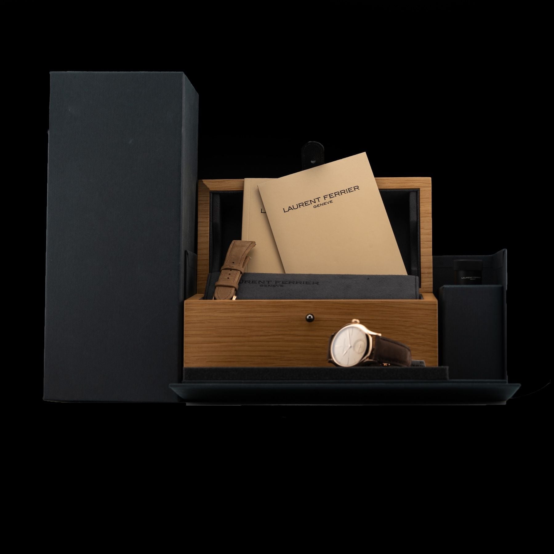 Laurent Ferrier LCF036.R5.BR5