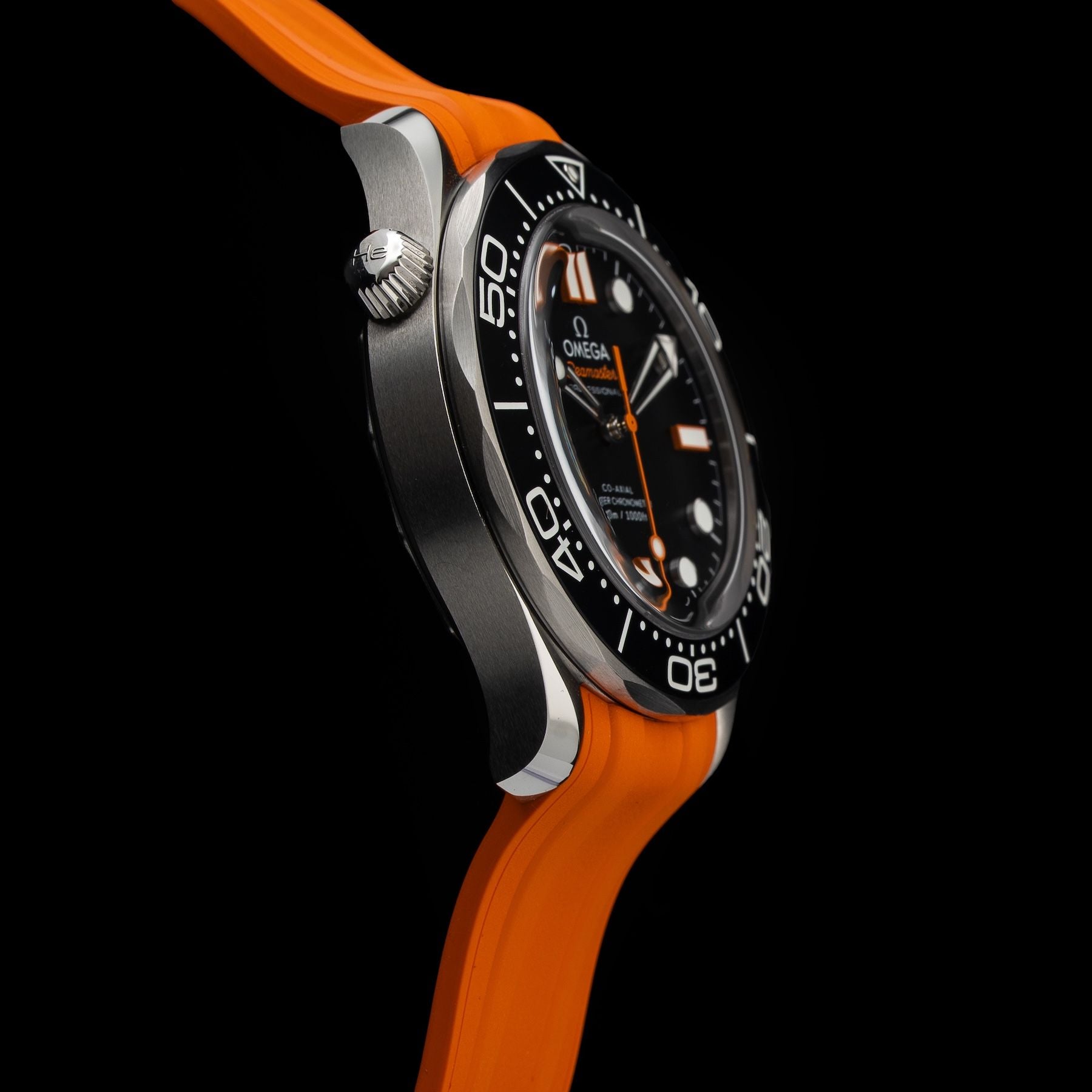 Omega Seamaster Diver 300M Orange 210.32.42.20.01.006