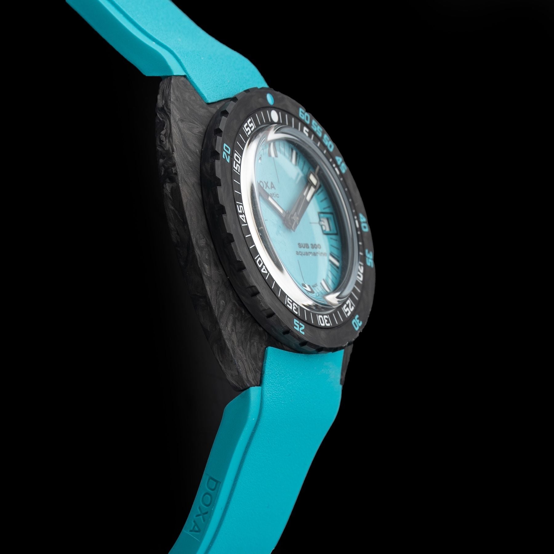 DOXA Sub 300 Carbon Aquamarine 822.70.241.25 on Strap
