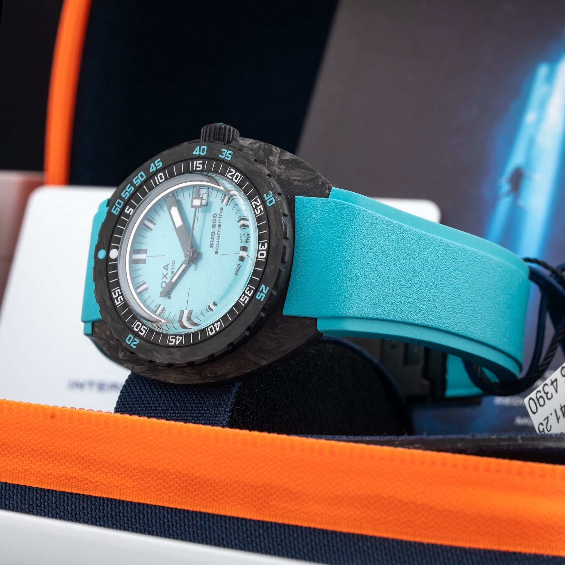 DOXA Sub 300 Carbon Aquamarine 822.70.241.25 on Strap
