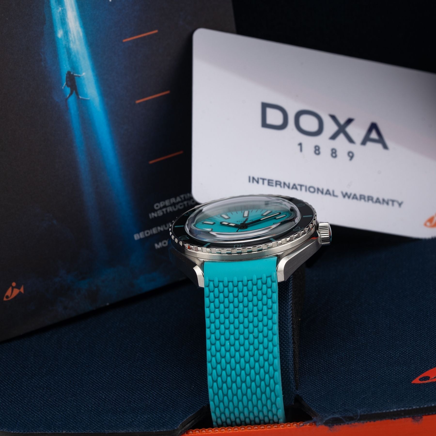 DOXA Sub 200 Aquamarine 799.10.241.25 on Strap