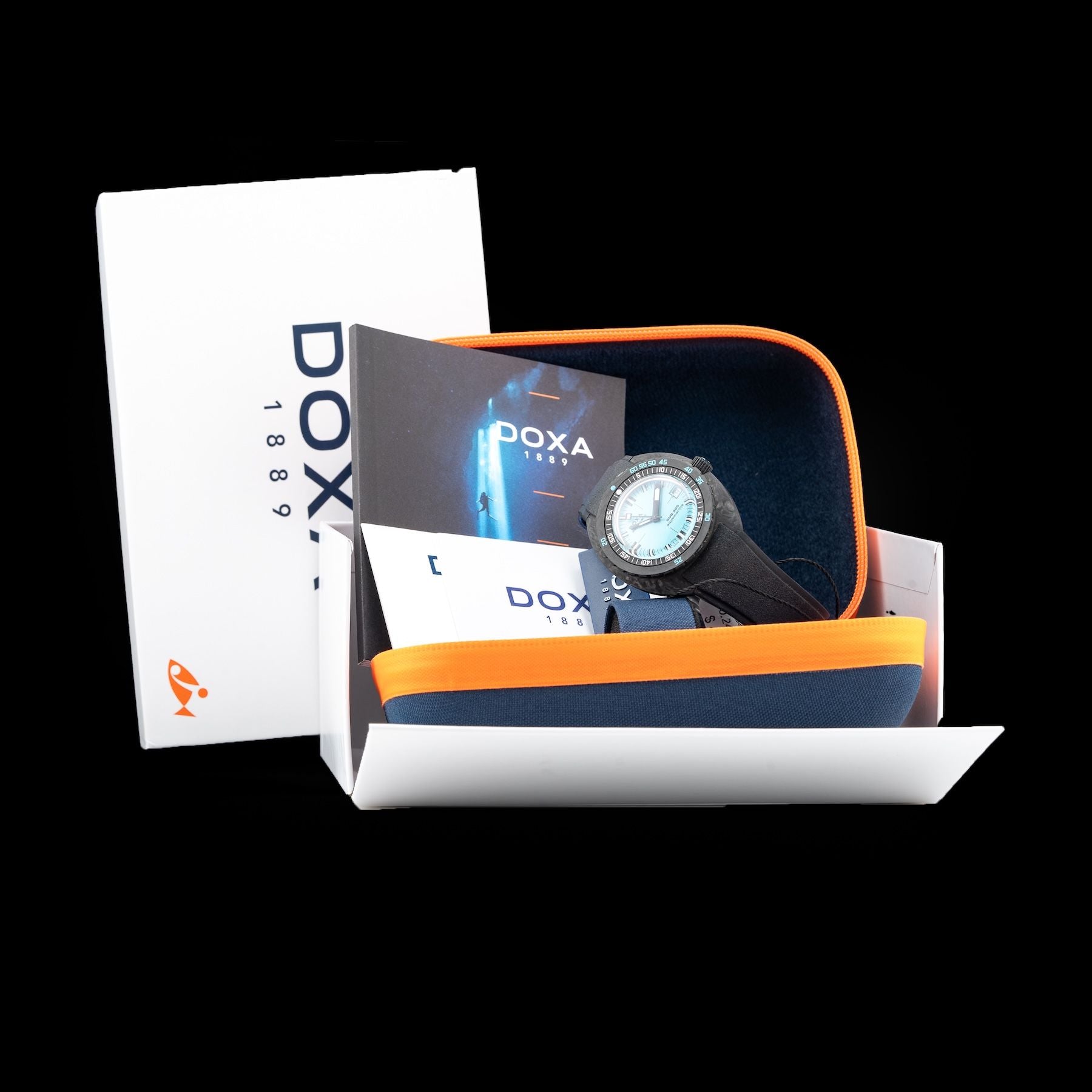 DOXA Sub 300 Carbon Aquamarine 822.70.241.20 on Strap