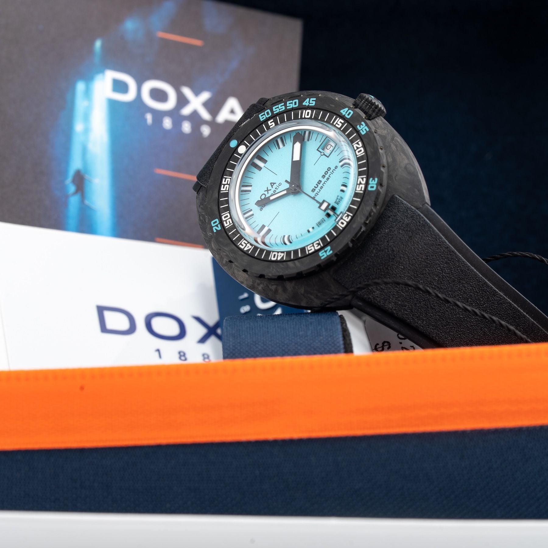 DOXA Sub 300 Carbon Aquamarine 822.70.241.20 on Strap