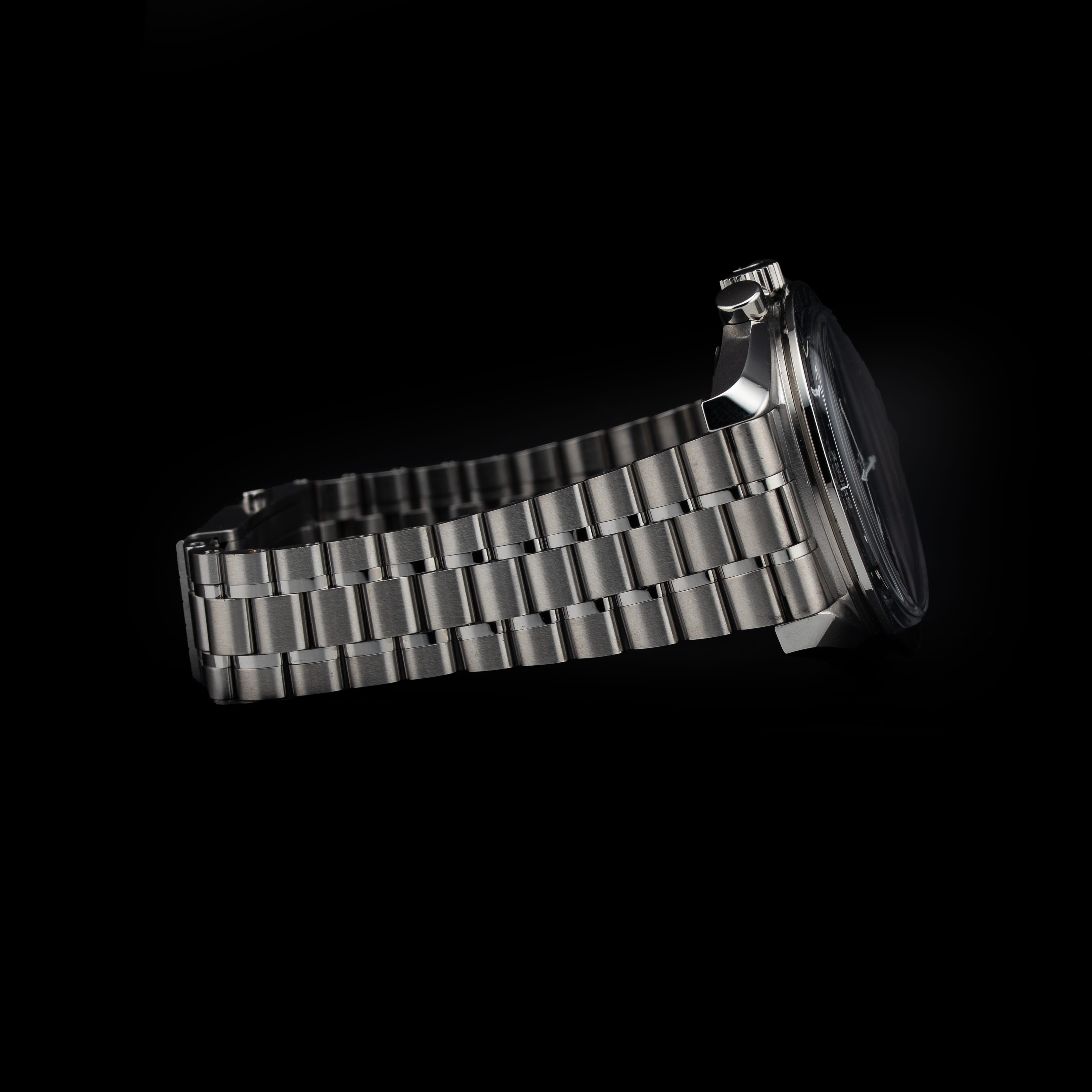 Omega 310.30.42.50.01.002 Speedmaster Moonwatch Professional Master Chronograph