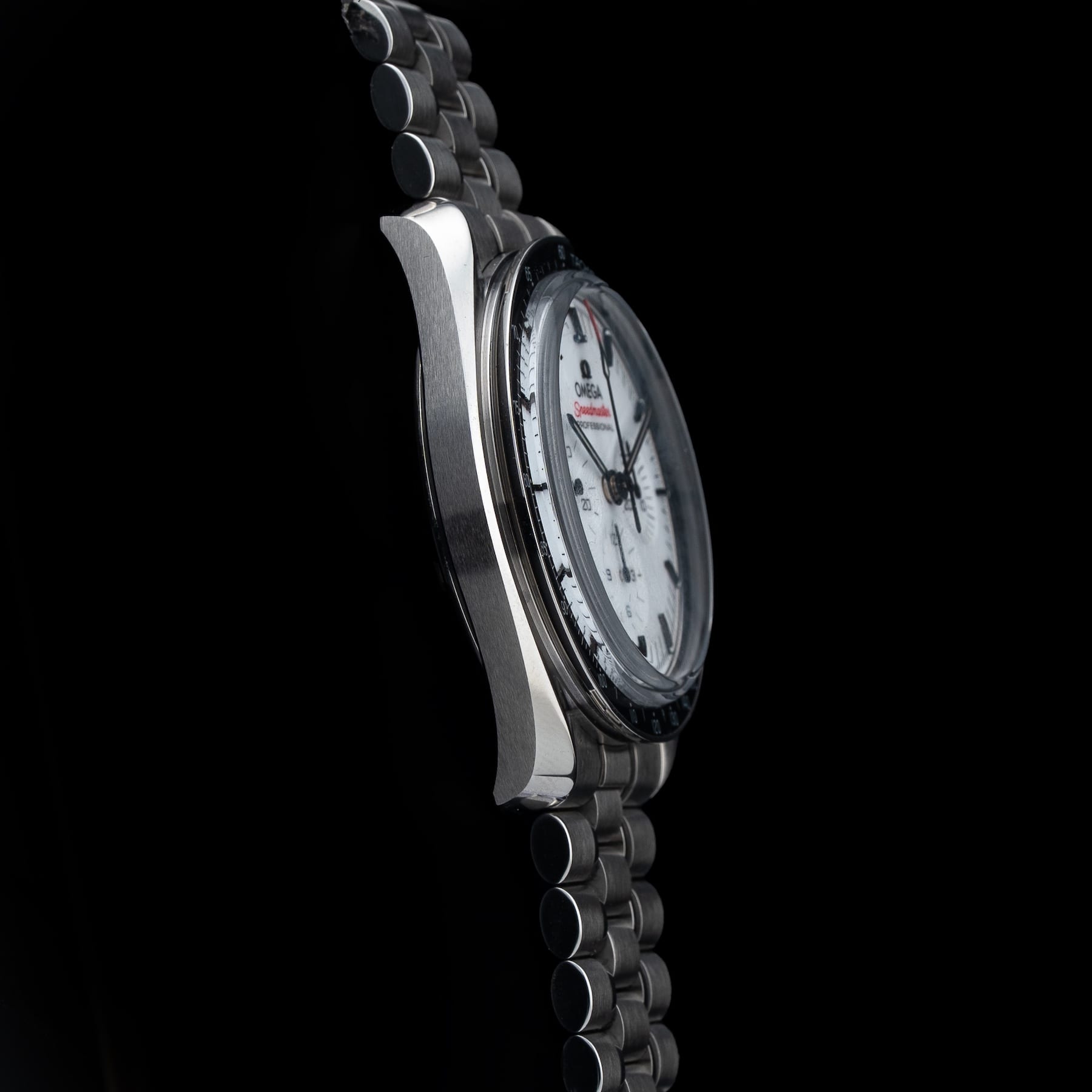Omega 310.30.42.50.04.001 Speedmaster Moonwatch Professional White Dial