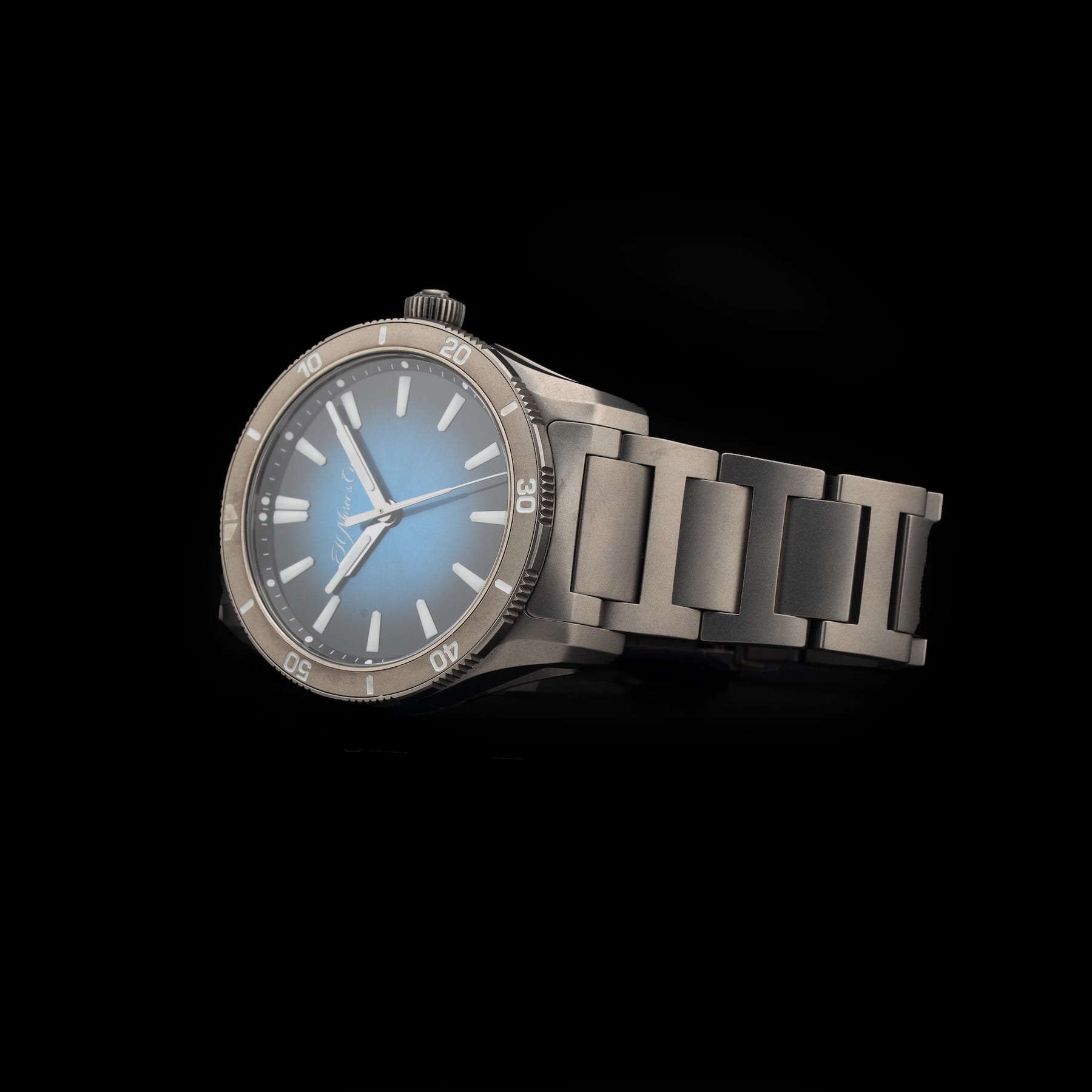 H. Moser & Cie. Pioneer S RB Centre Seconds 3200-0500