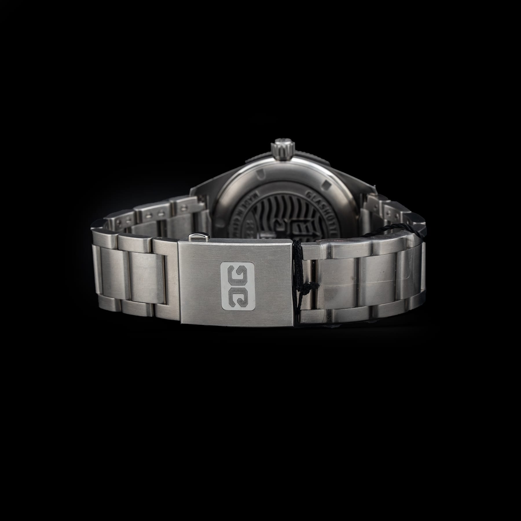 Glashütte Original SeaQ Diamonds Bezel on Bracelet 1-39-11-09-82-70