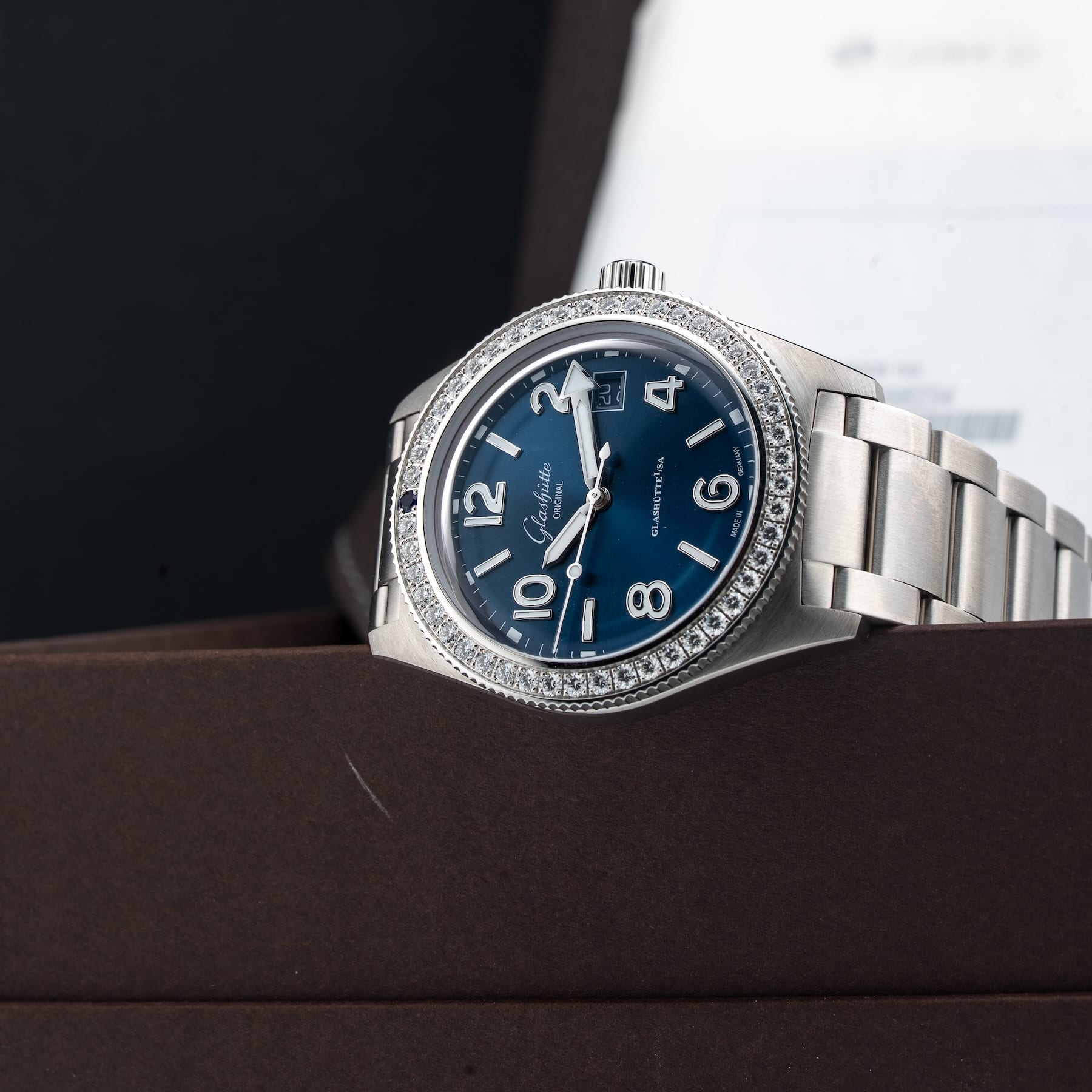 Glashütte Original SeaQ Diamonds Bezel on Bracelet 1-39-11-09-82-70