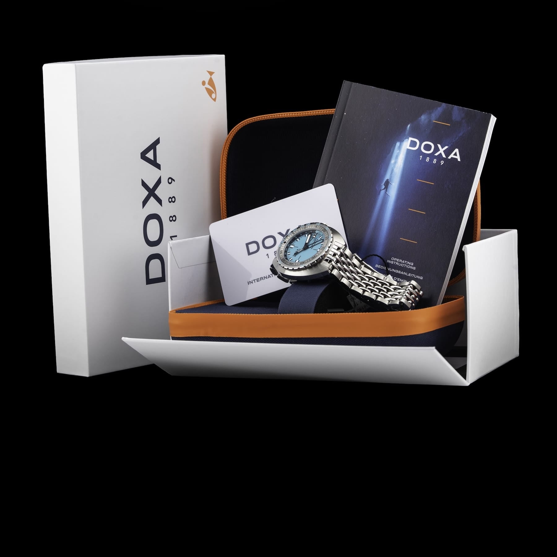 DOXA 855.10.241.10 SUB 250T GMT Aquamarine On Stainless Steel Bracelet
