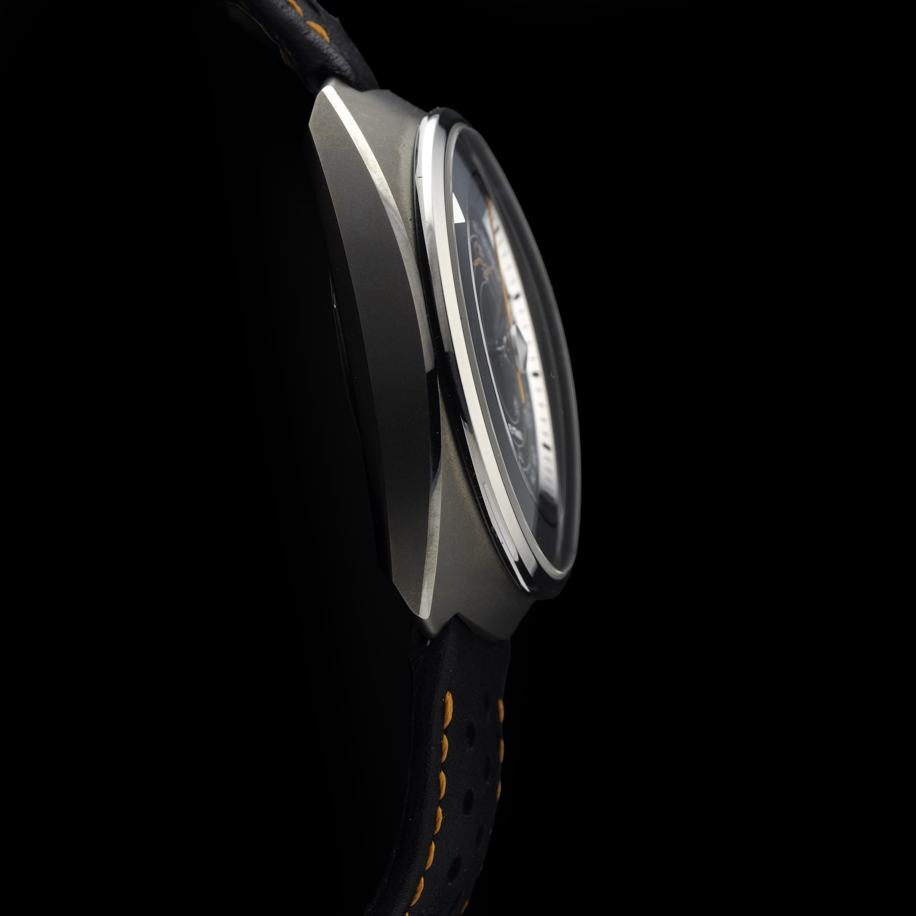Singer Reimagined Flytrack Tachymeter SR101
