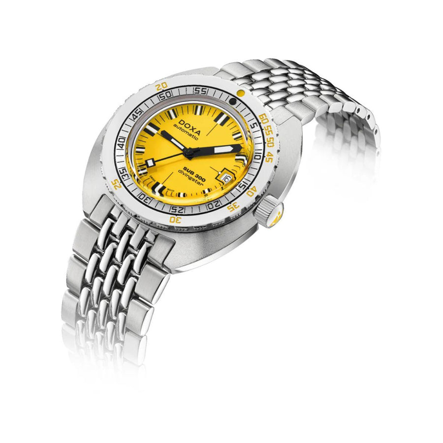 DOXA Sub 300 Divingstar 821.10.361.10 on Bracelet