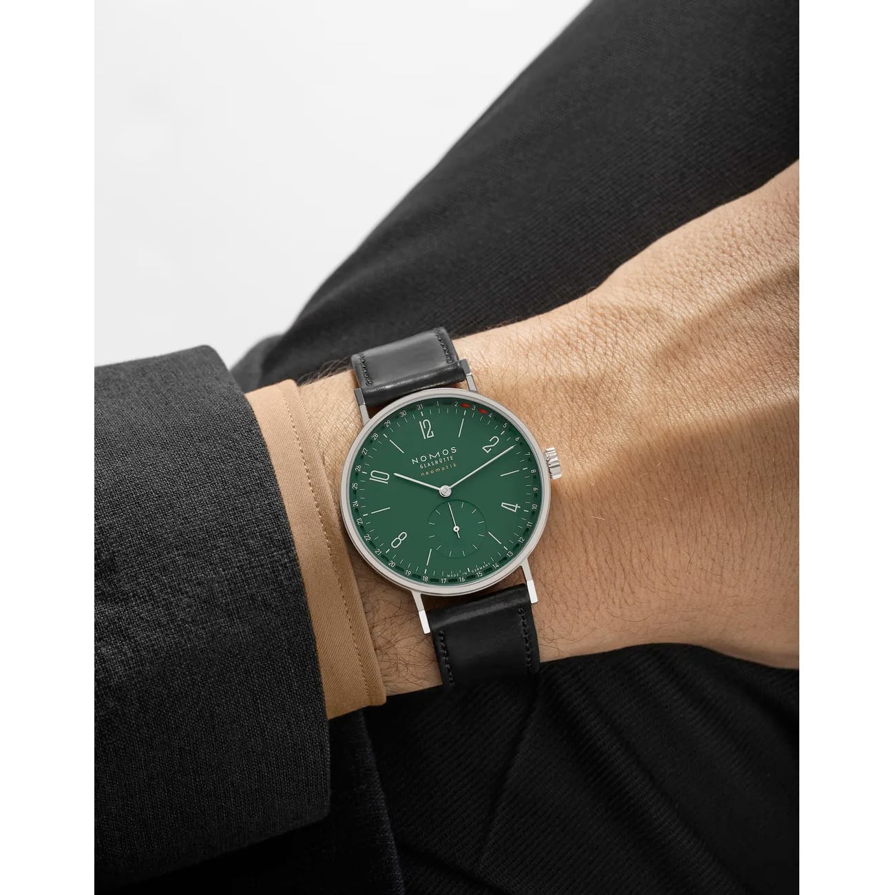 NOMOS Glashütte Tangente Neomatik 38 Update Forest Green