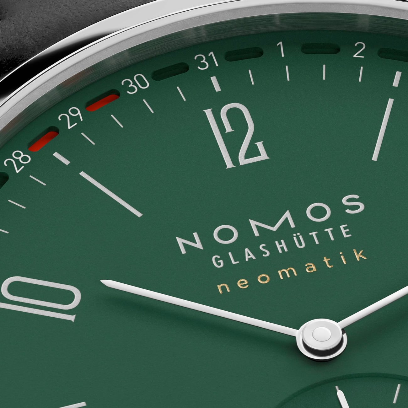 NOMOS Glashütte Tangente Neomatik 38 Update Forest Green